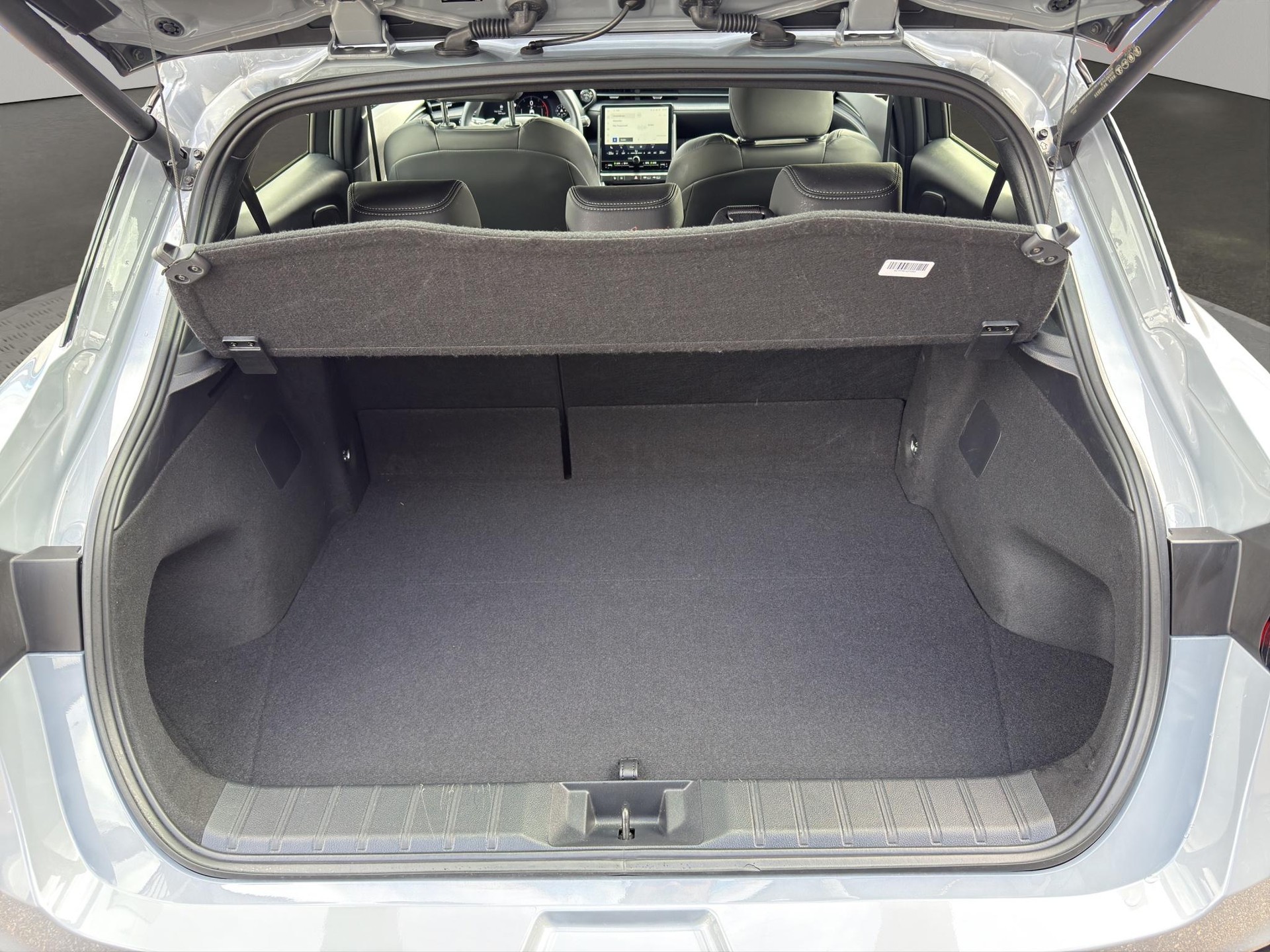 LEXUS LBX 1.5 Hybrid Relax AWD-image-8