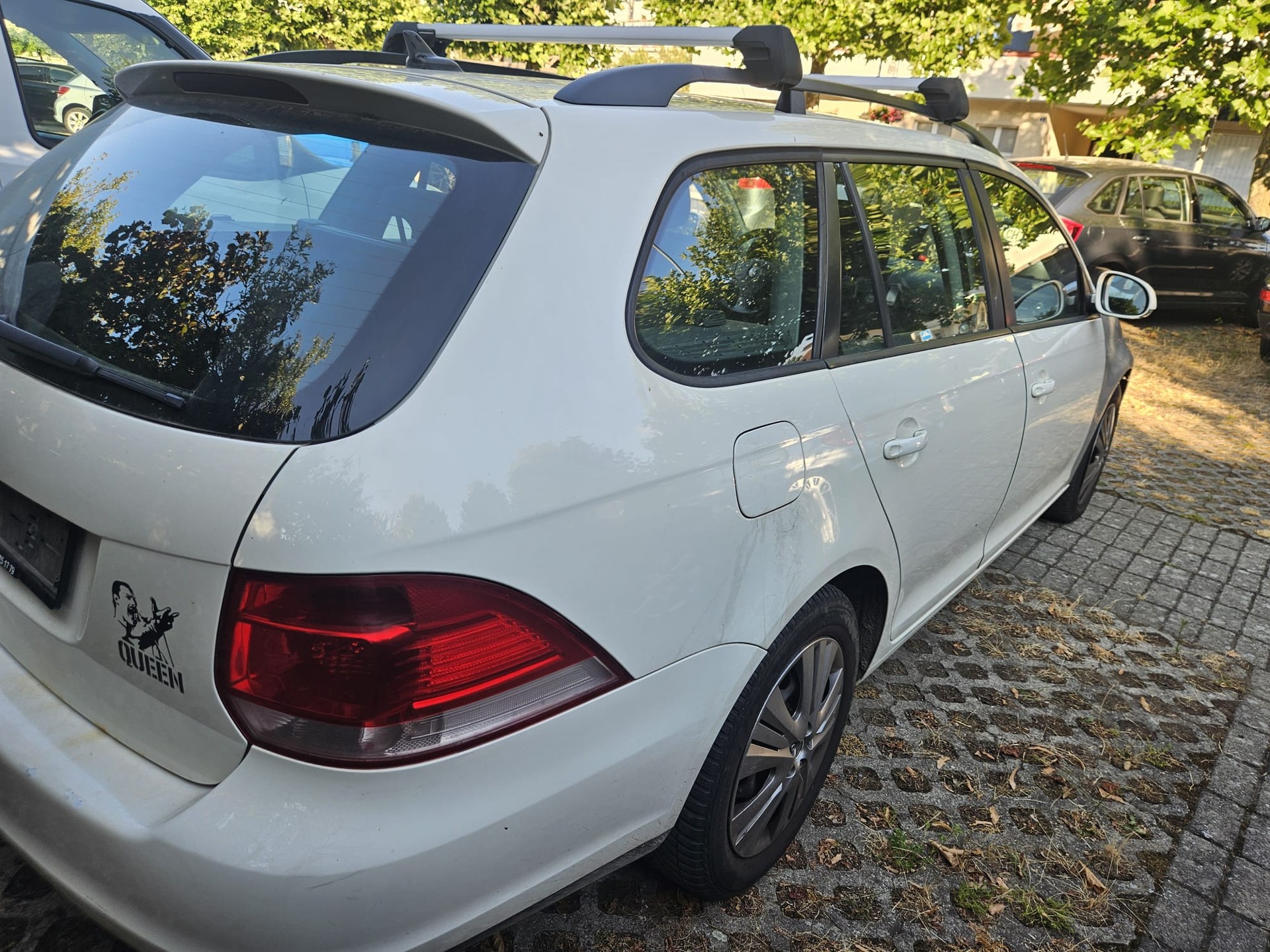 VW Golf Variant 1.9 TDI Comfortline DSG-image-2