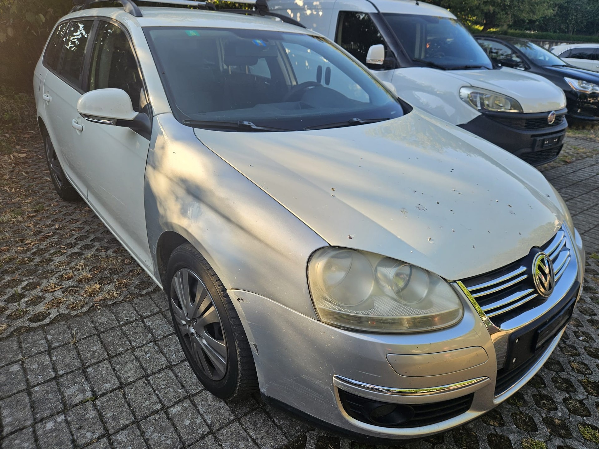 VW Golf Variant 1.9 TDI Comfortline DSG-image-1