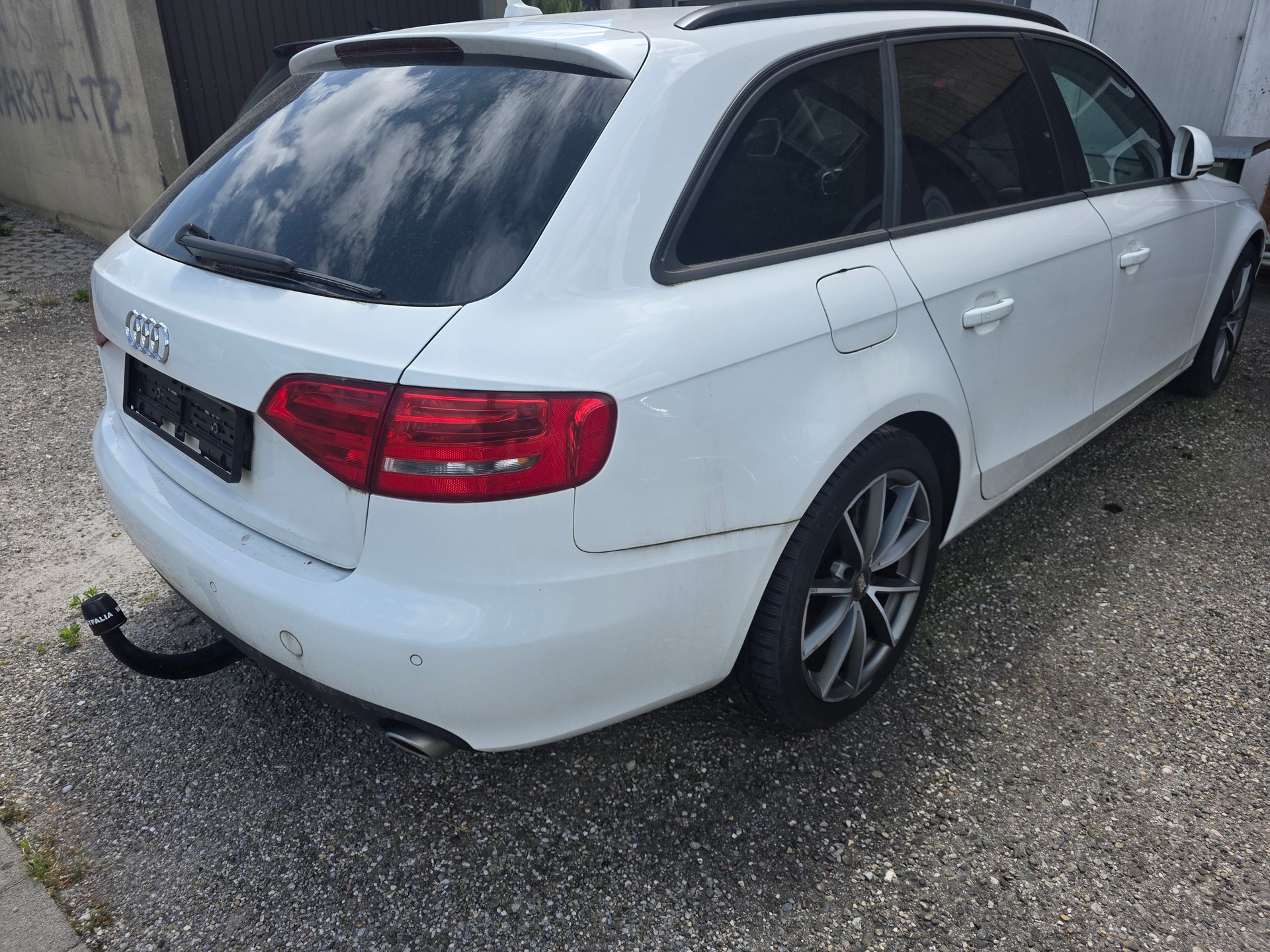 AUDI A4 Avant 3.0 TDI quattro tiptronic....MOTORSCHADE-image-3