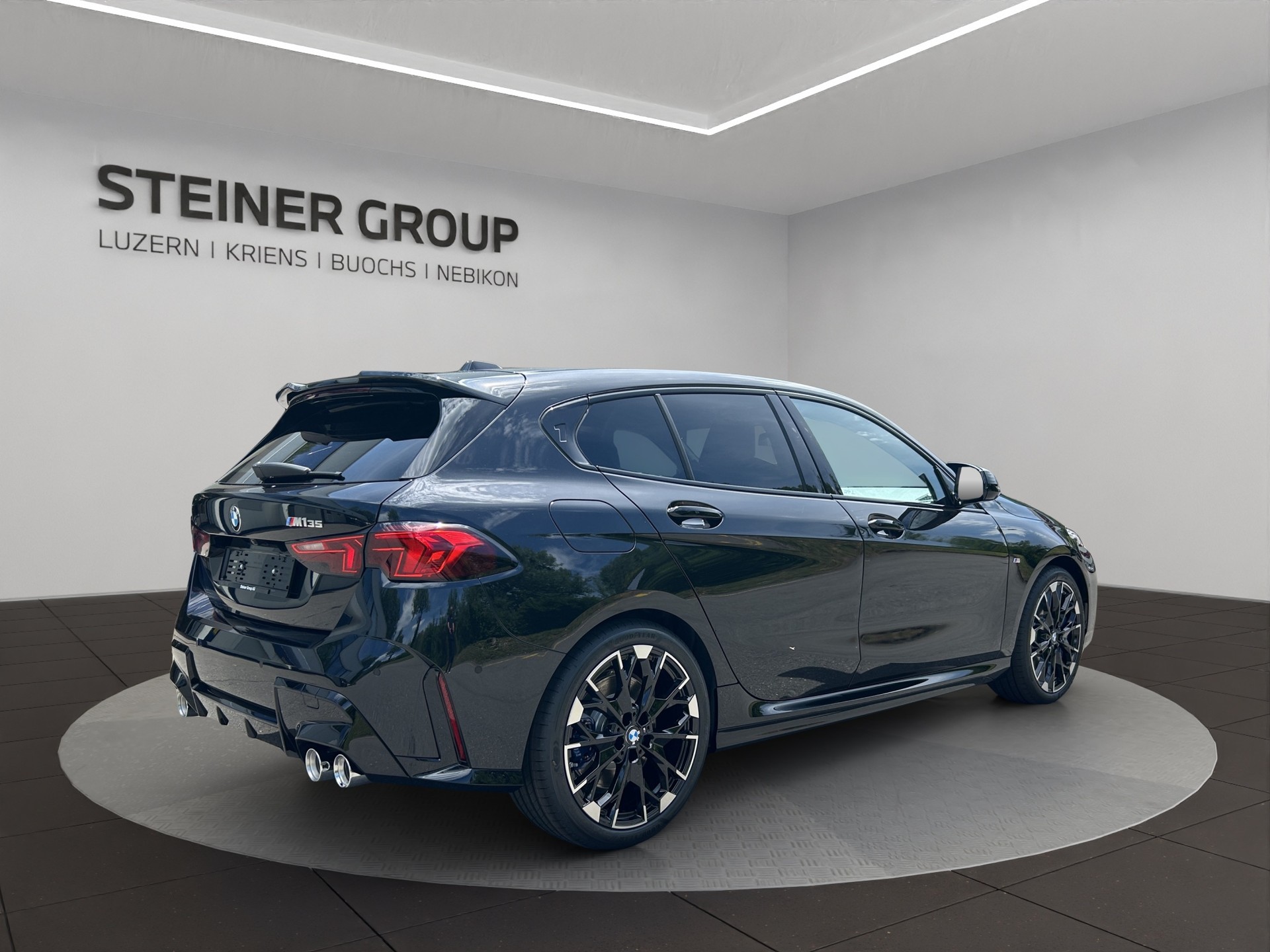 BMW M135 xDrive-image-4