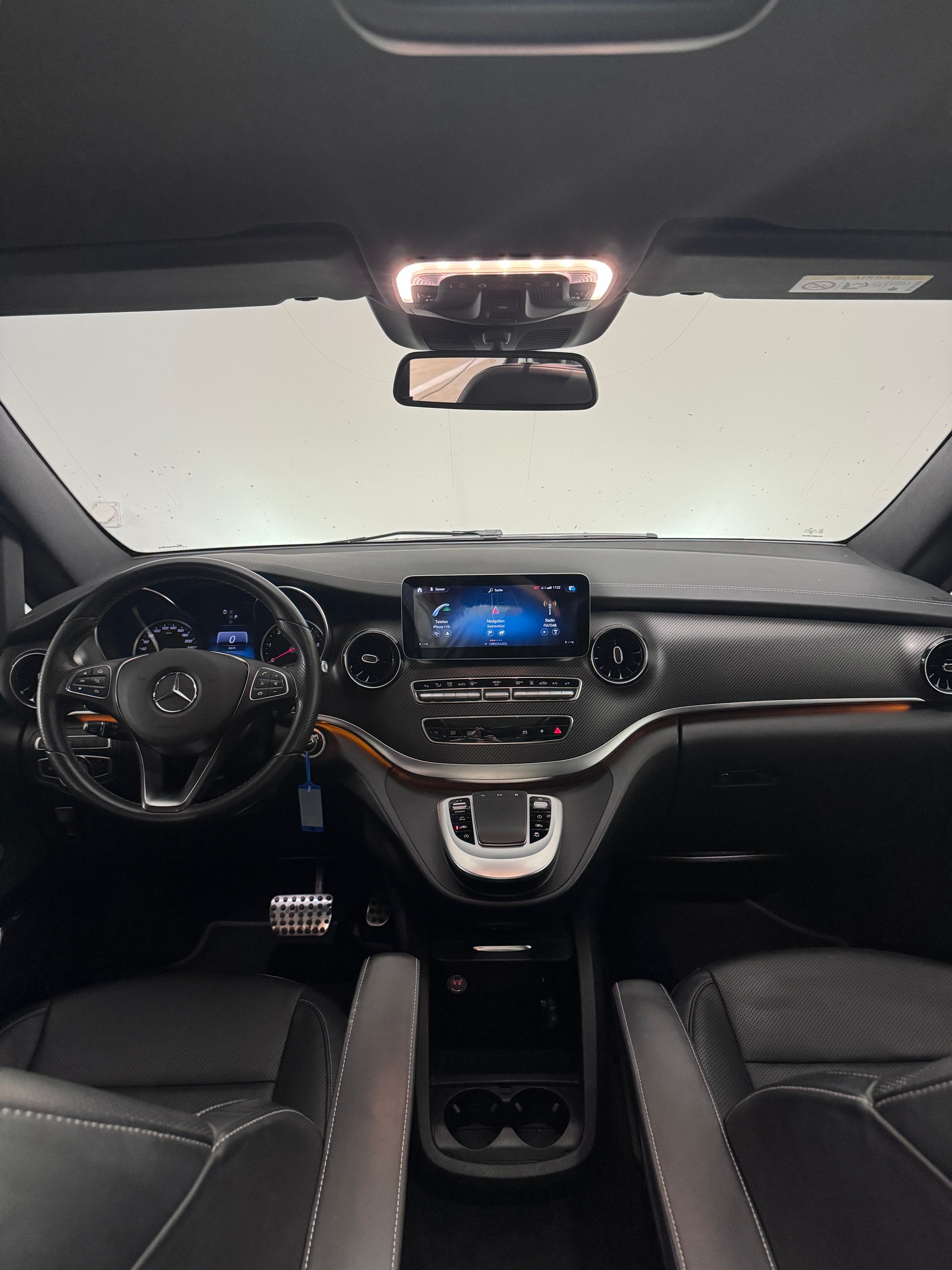 MERCEDES-BENZ V 300 d lang Avantgarde 4Matic 9G-Tronic *Erste Hand* *AMG-Line*-image-11