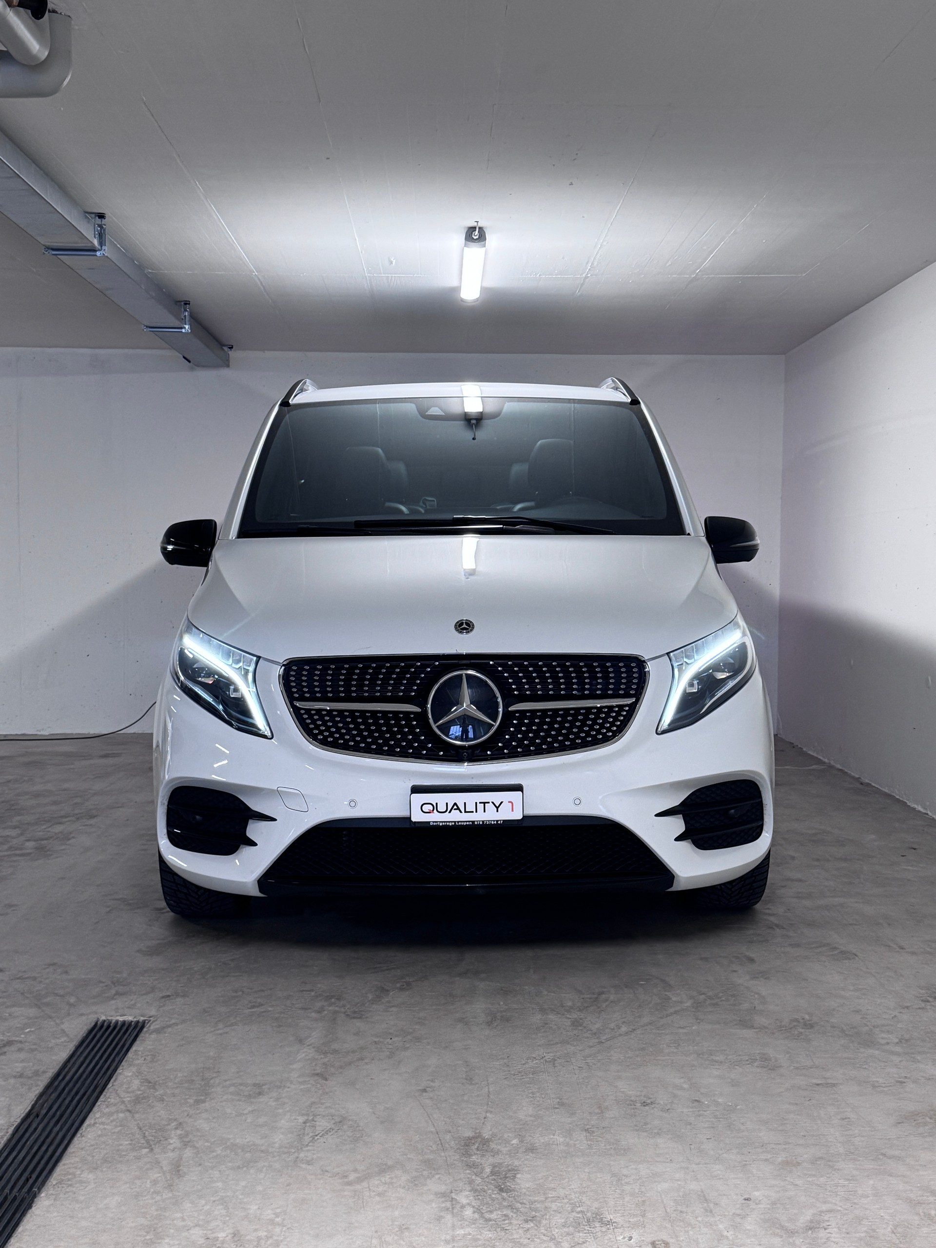 MERCEDES-BENZ V 300 d lang Avantgarde 4Matic 9G-Tronic *Erste Hand* *AMG-Line*-image-1
