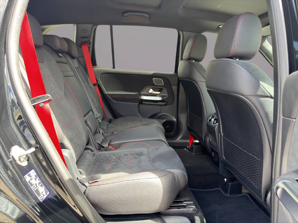 MERCEDES-BENZ GLB 35 AMG 4matic-image-14