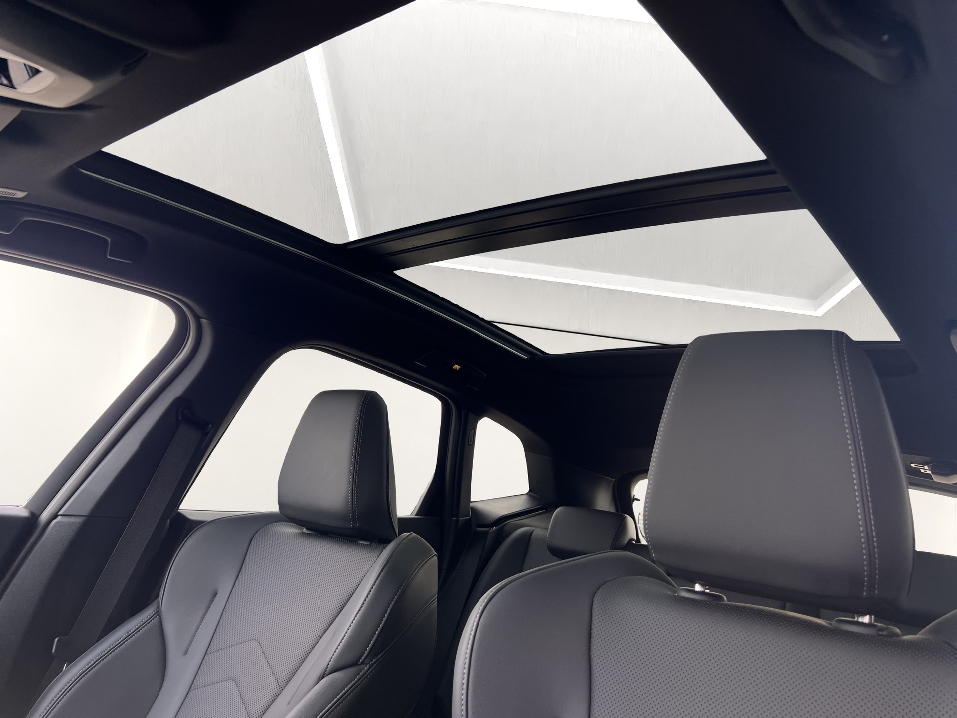 BMW 225e xDr. Act. T. M Sport-image-19