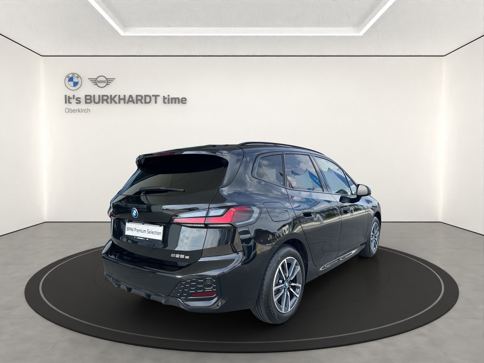 BMW 225e xDr. Act. T. M Sport-image-4