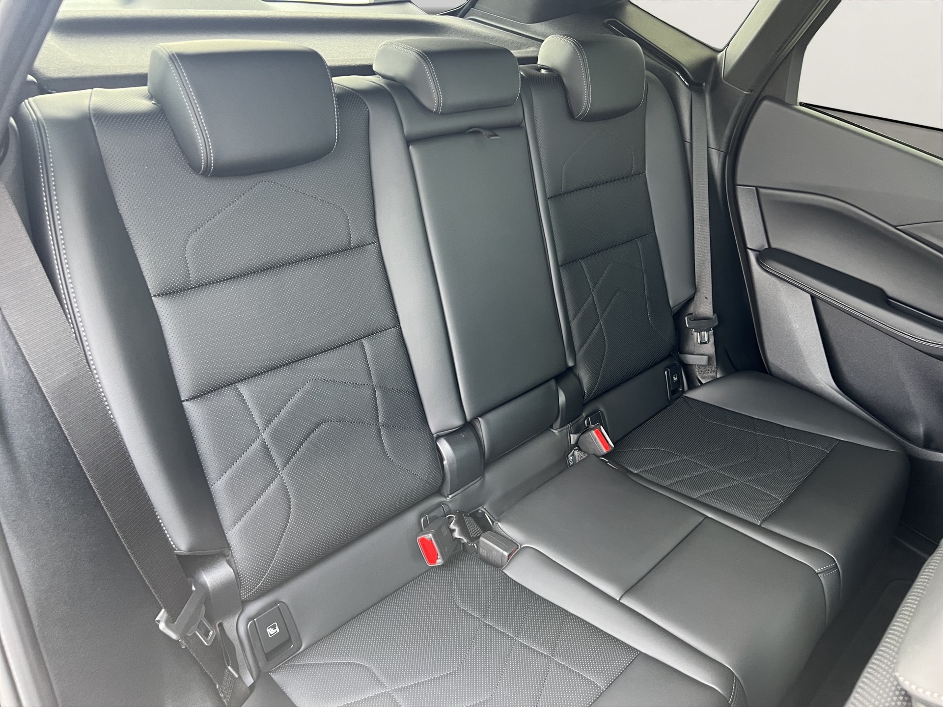 BMW 225e xDr. Act. T. M Sport-image-22