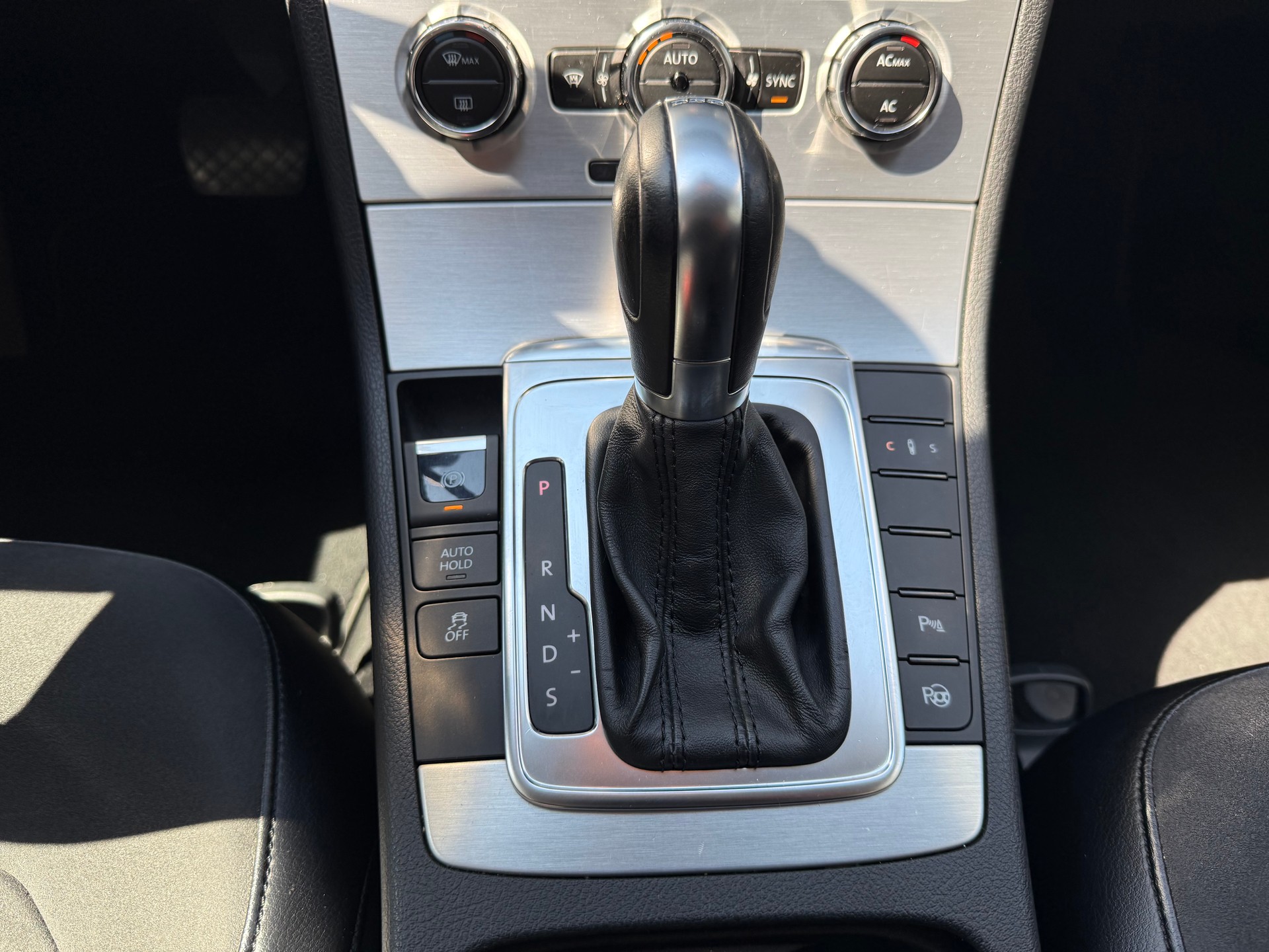 VW Passat Variant 2.0 TSI Highline DSG-image-7