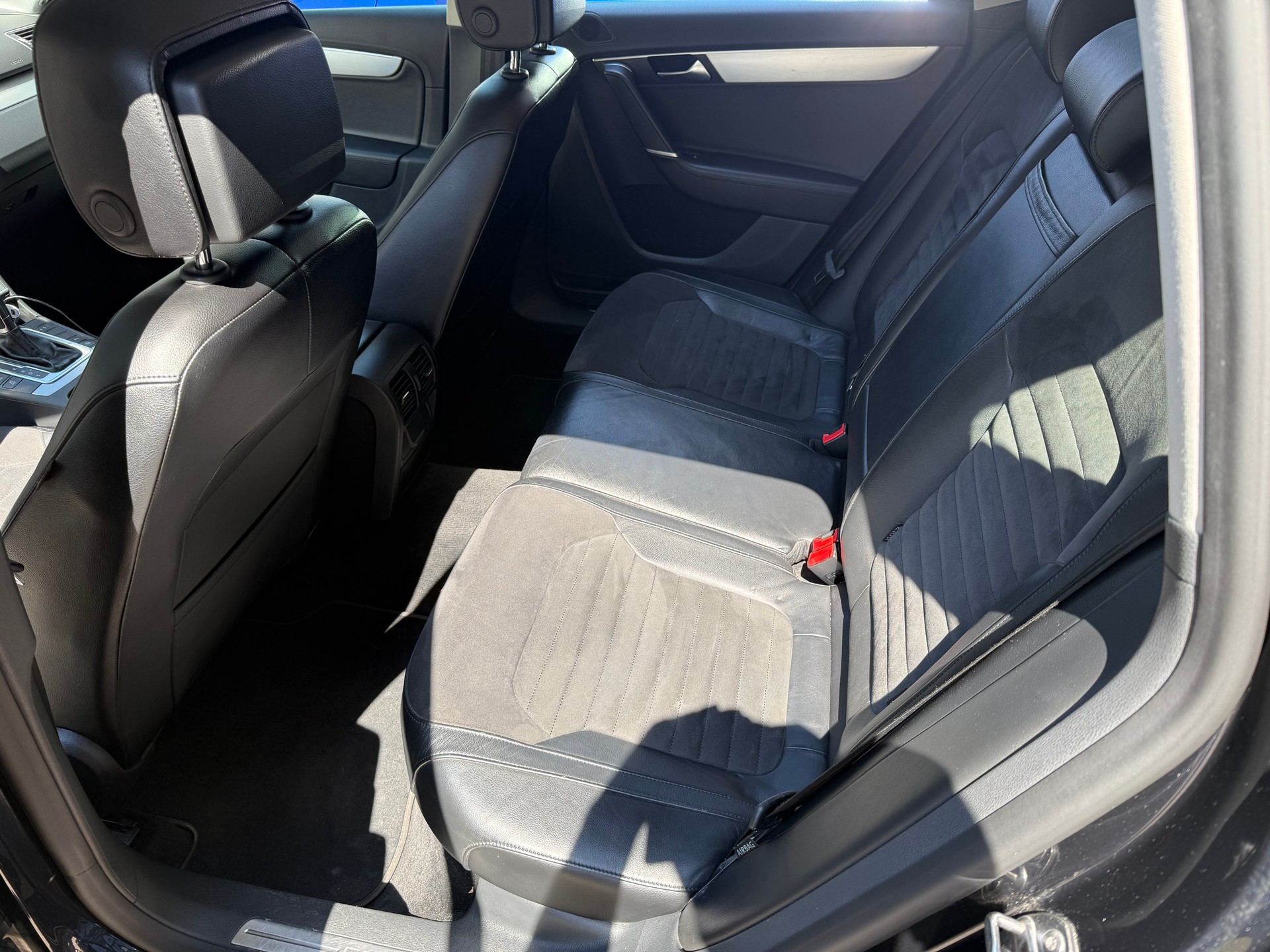 VW Passat Variant 2.0 TSI Highline DSG-image-6