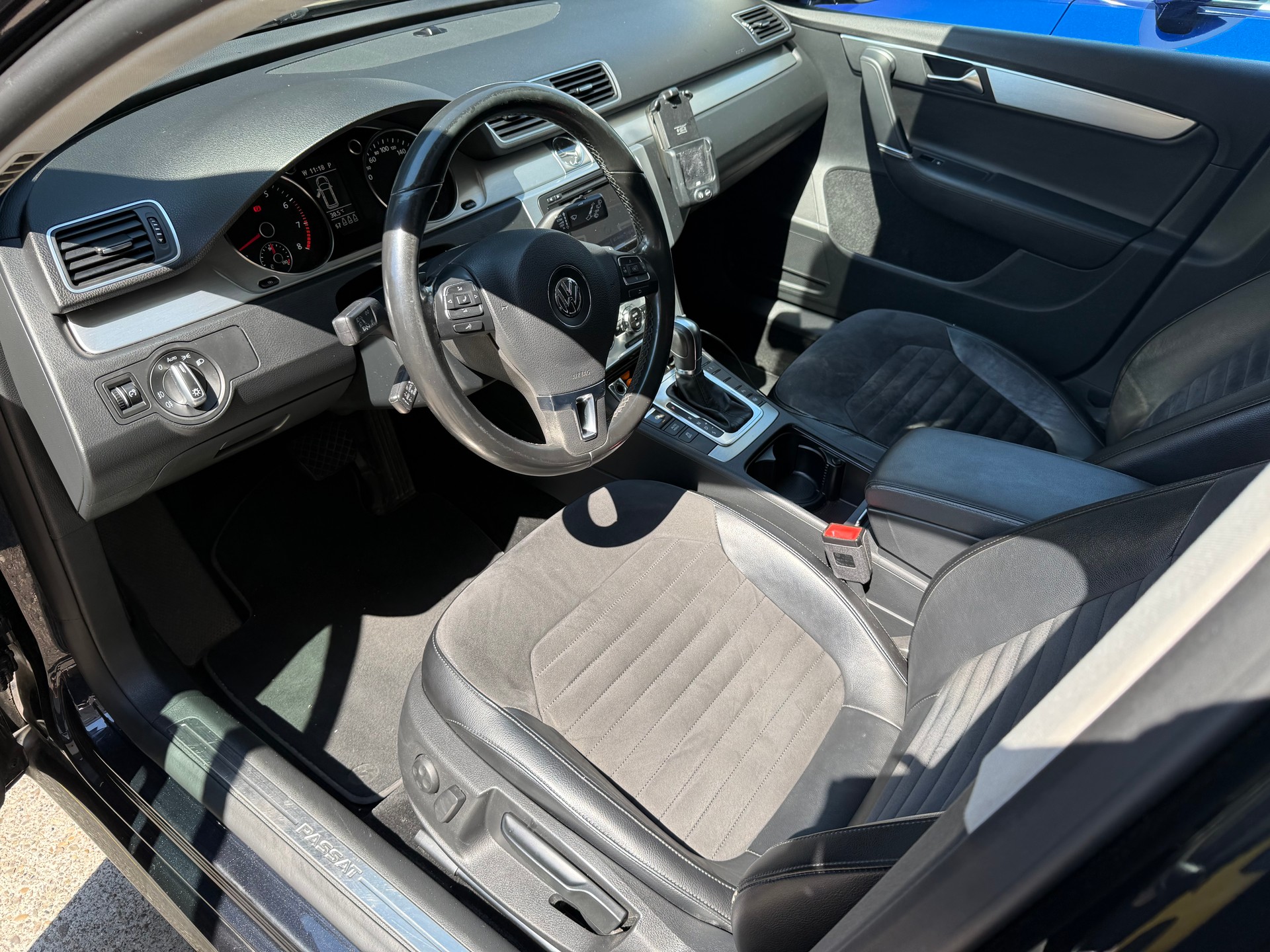 VW Passat Variant 2.0 TSI Highline DSG-image-5