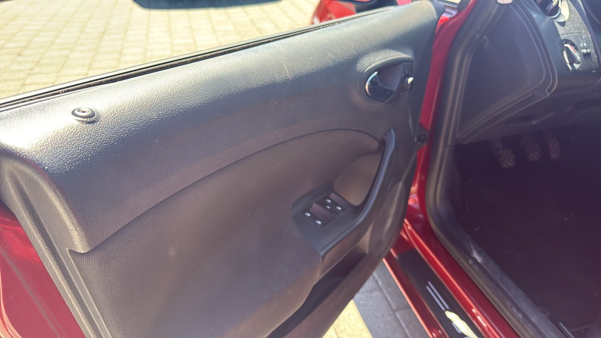 SEAT Ibiza ST 1.6 TDI FR-image-19