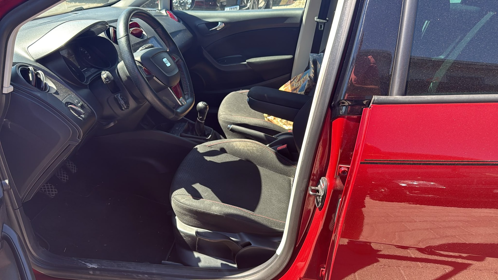 SEAT Ibiza ST 1.6 TDI FR-image-17
