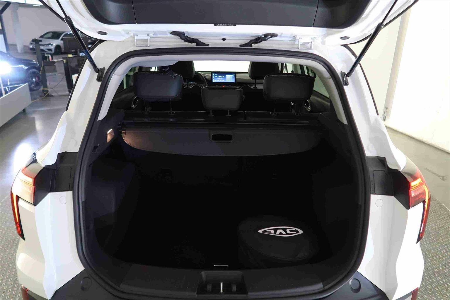 JAC e-JS4 EV Elektro Automat SUV-image-7