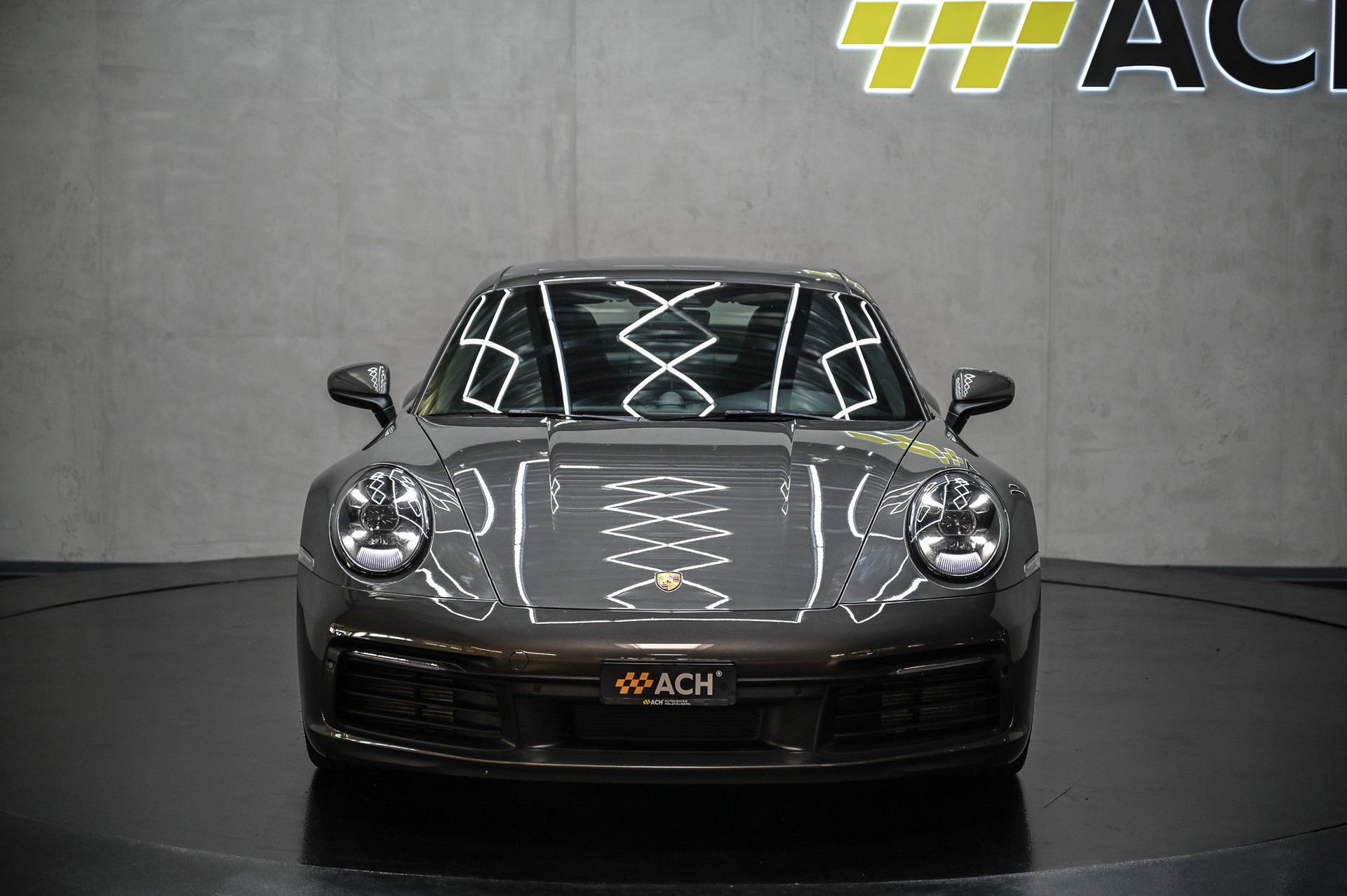 PORSCHE 911 Carrera 4 PDK-image-1