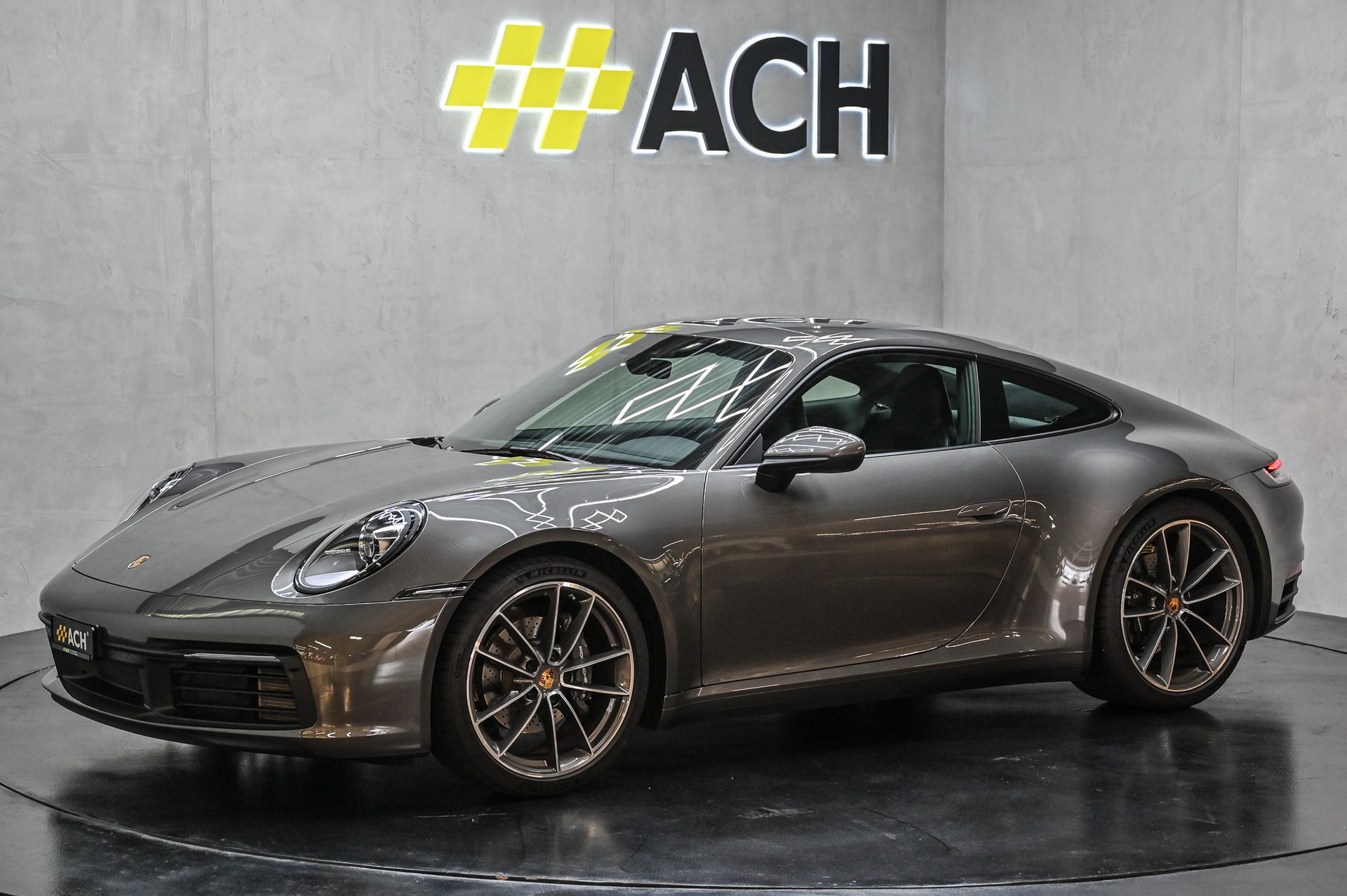 PORSCHE 911 Carrera 4 PDK-image-3