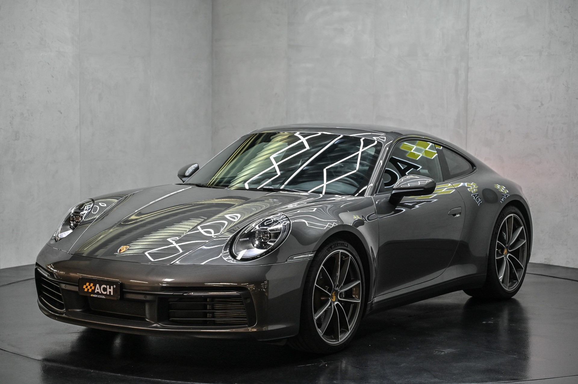 PORSCHE 911 Carrera 4 PDK-image-2