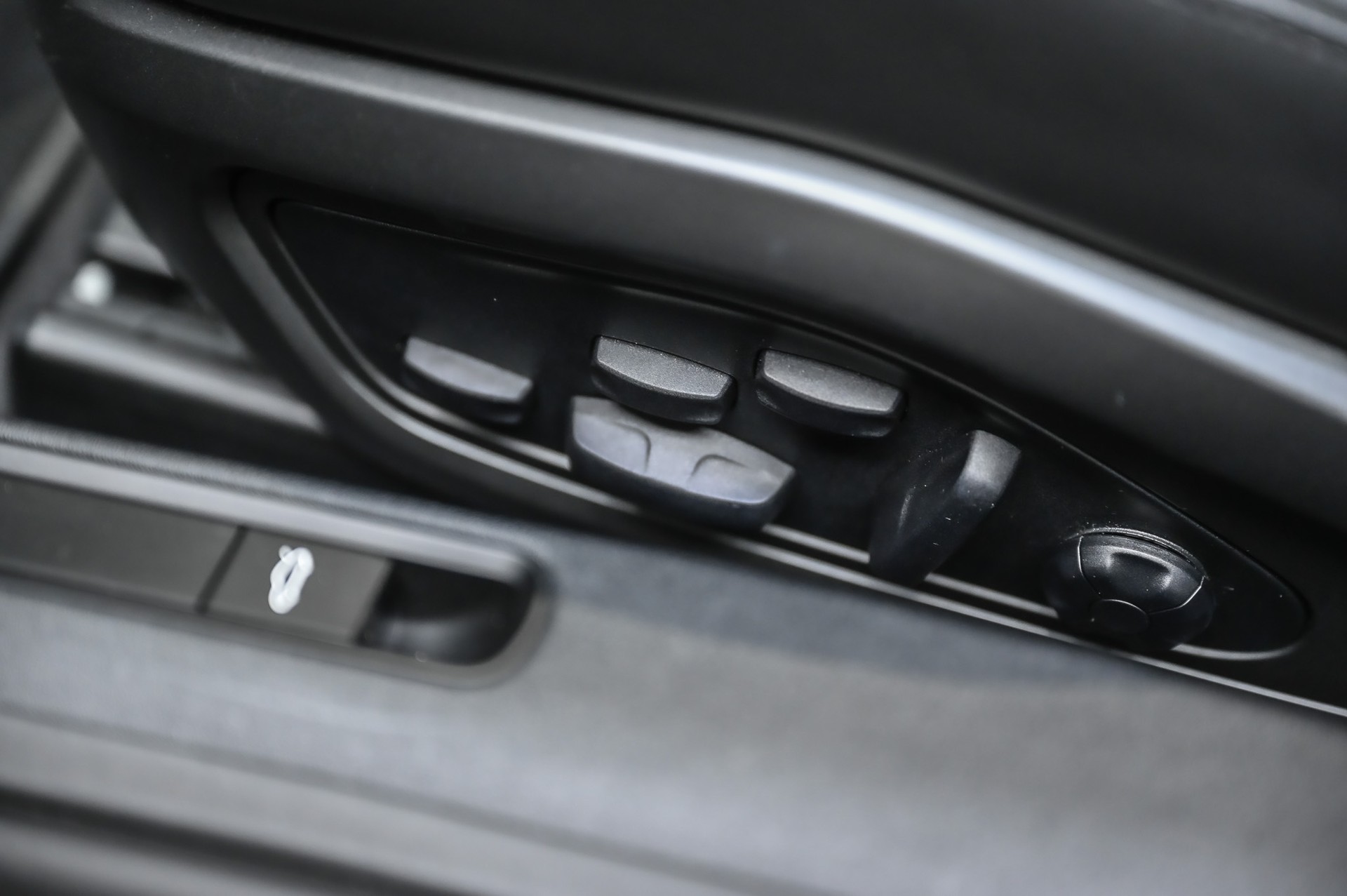 PORSCHE 911 Carrera 4 PDK-image-21