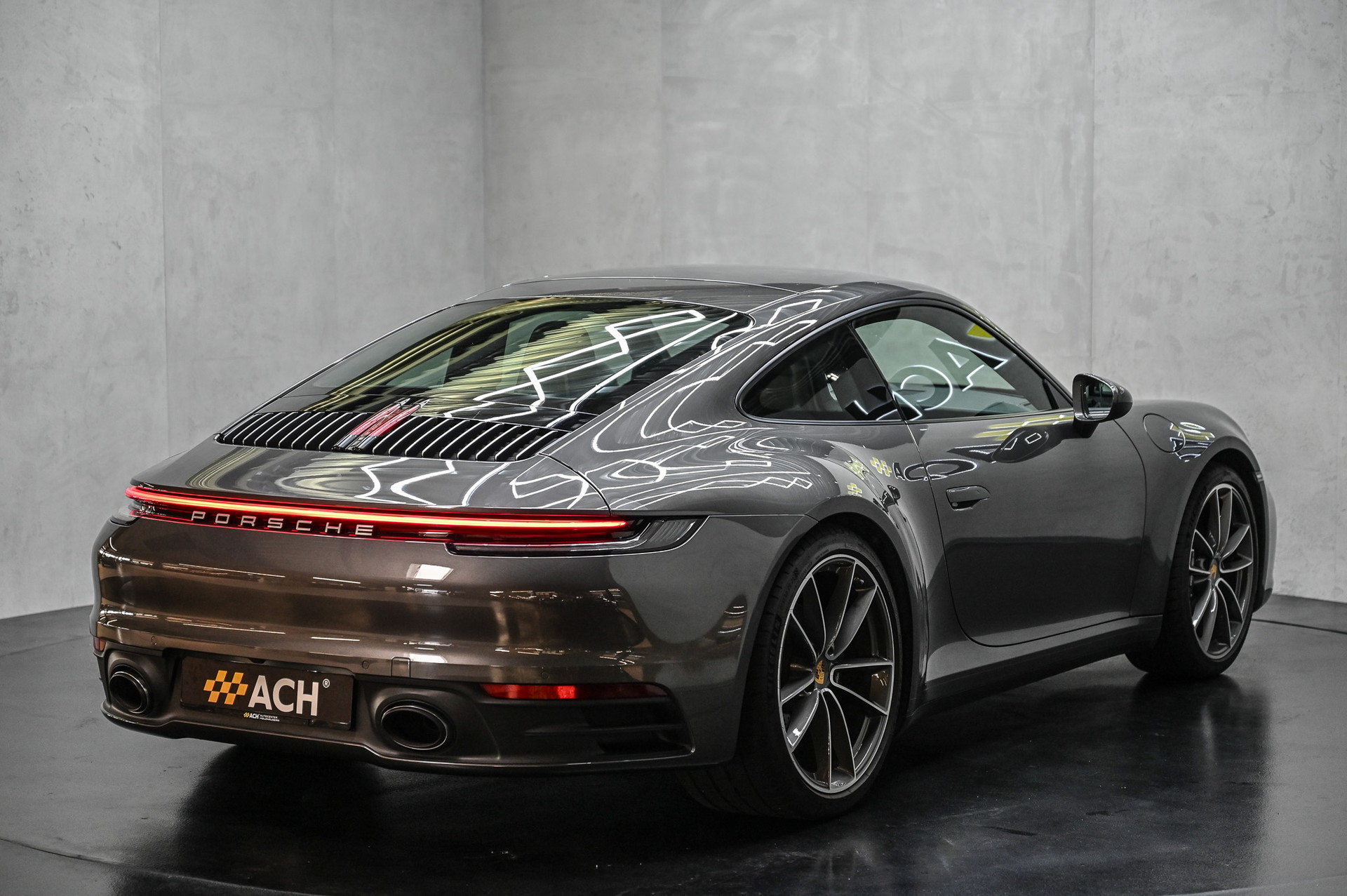 PORSCHE 911 Carrera 4 PDK-image-8