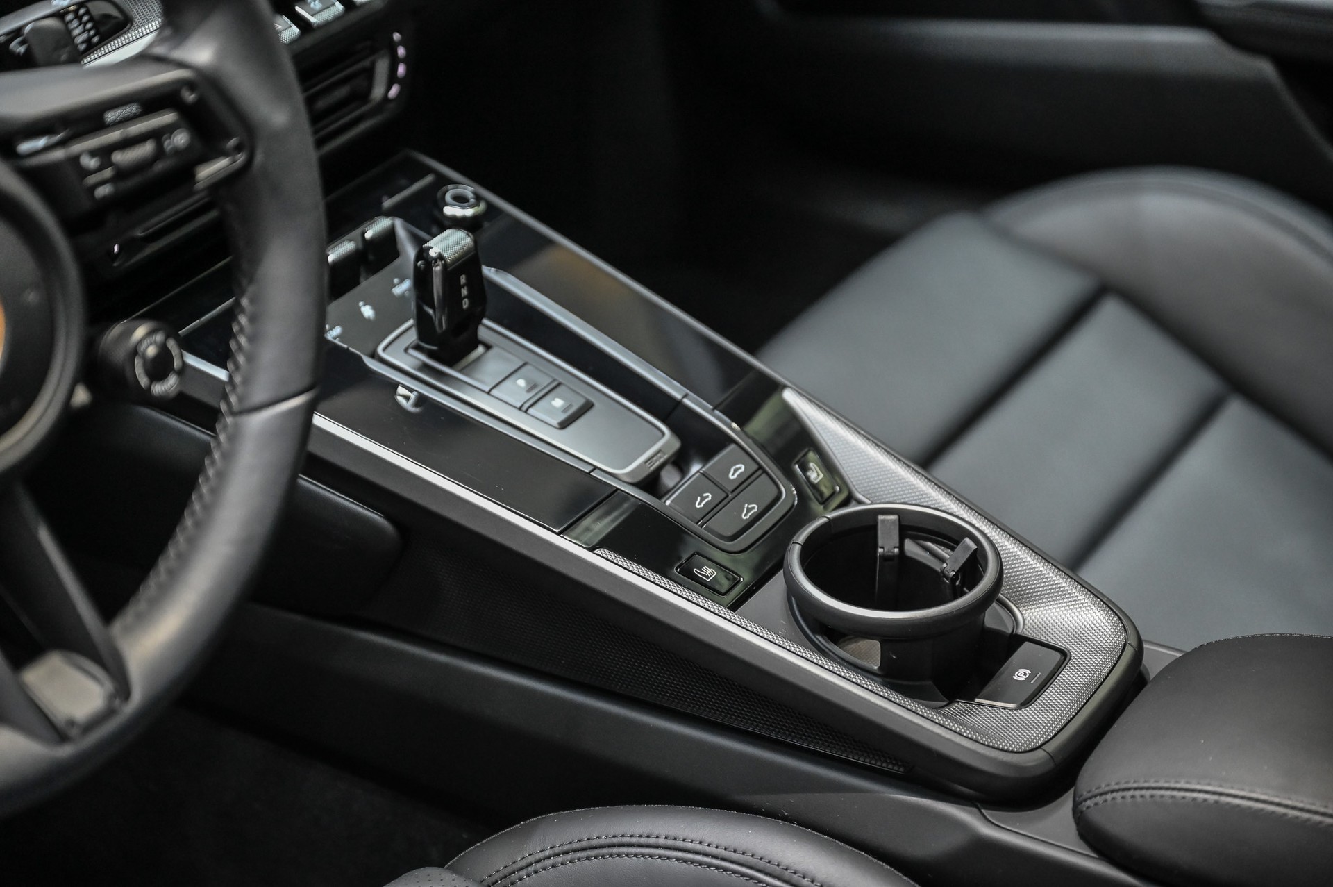PORSCHE 911 Carrera 4 PDK-image-22