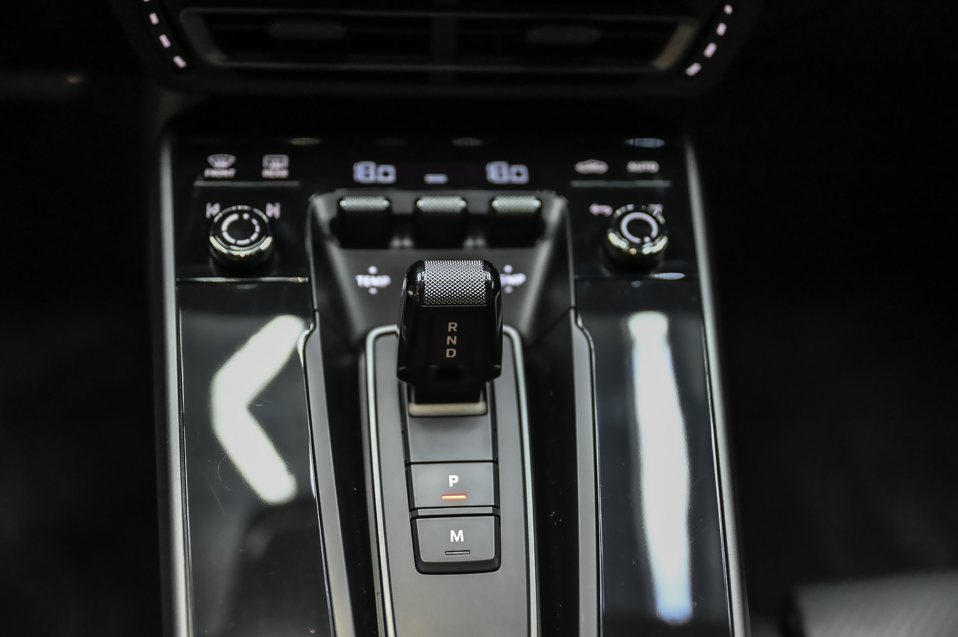 PORSCHE 911 Carrera 4 PDK-image-26