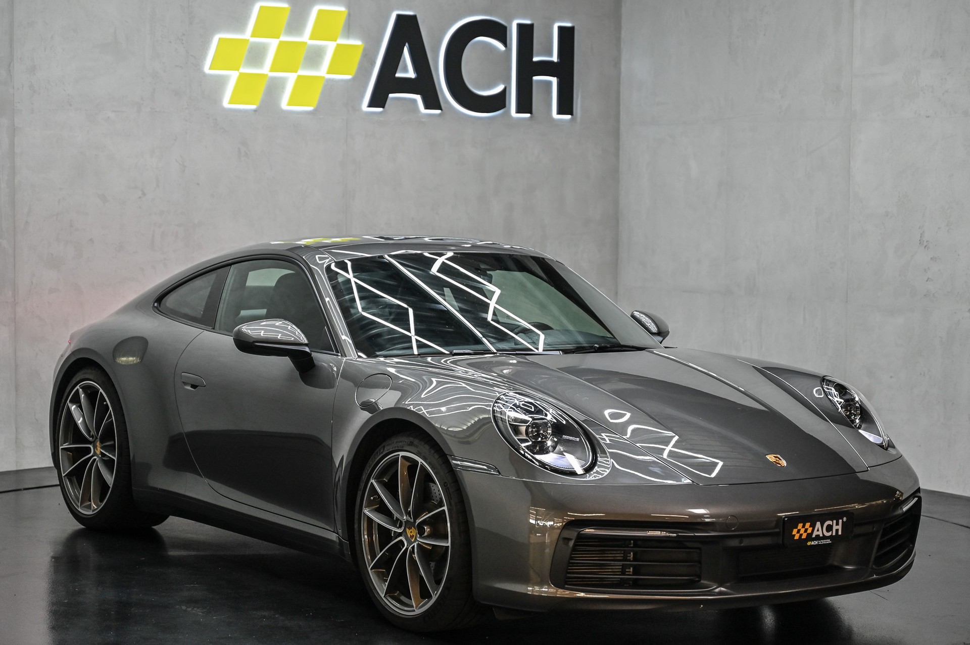 PORSCHE 911 Carrera 4 PDK-image-0