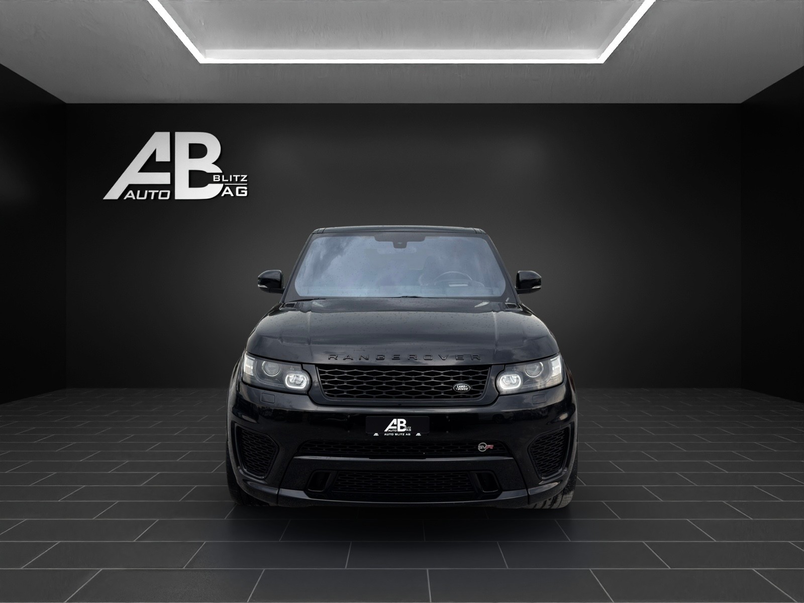 LAND ROVER Range Rover Sport 5.0 V8 SVR mit 550 PS-image-0