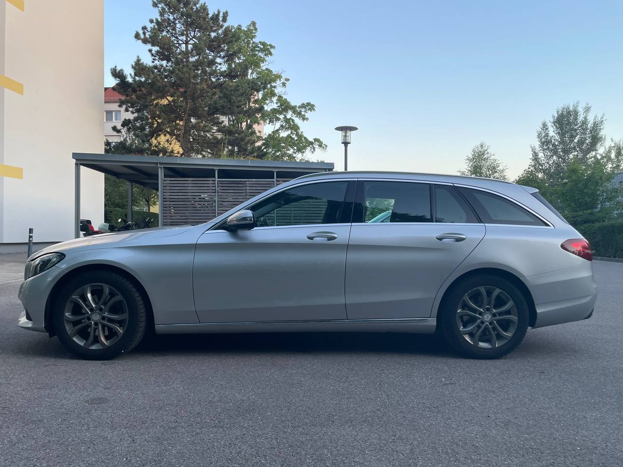 MERCEDES-BENZ C Klasse-image-6