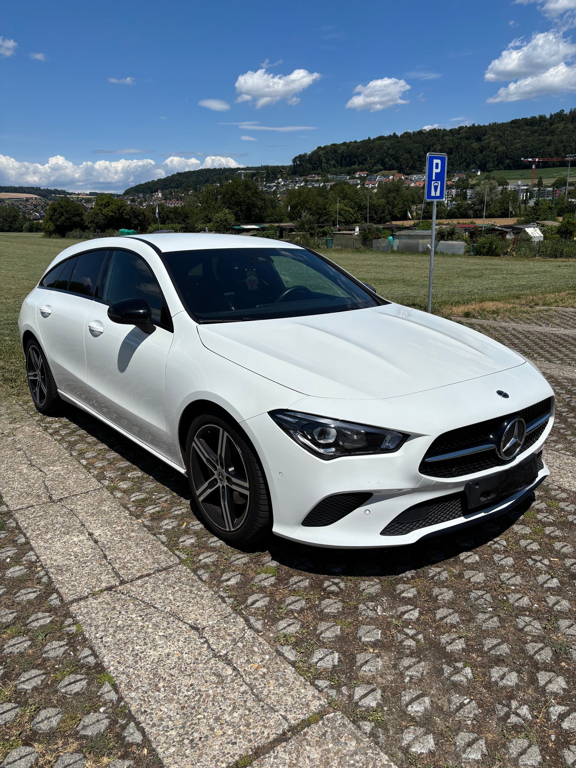 MERCEDES-BENZ CLA 180-image-3