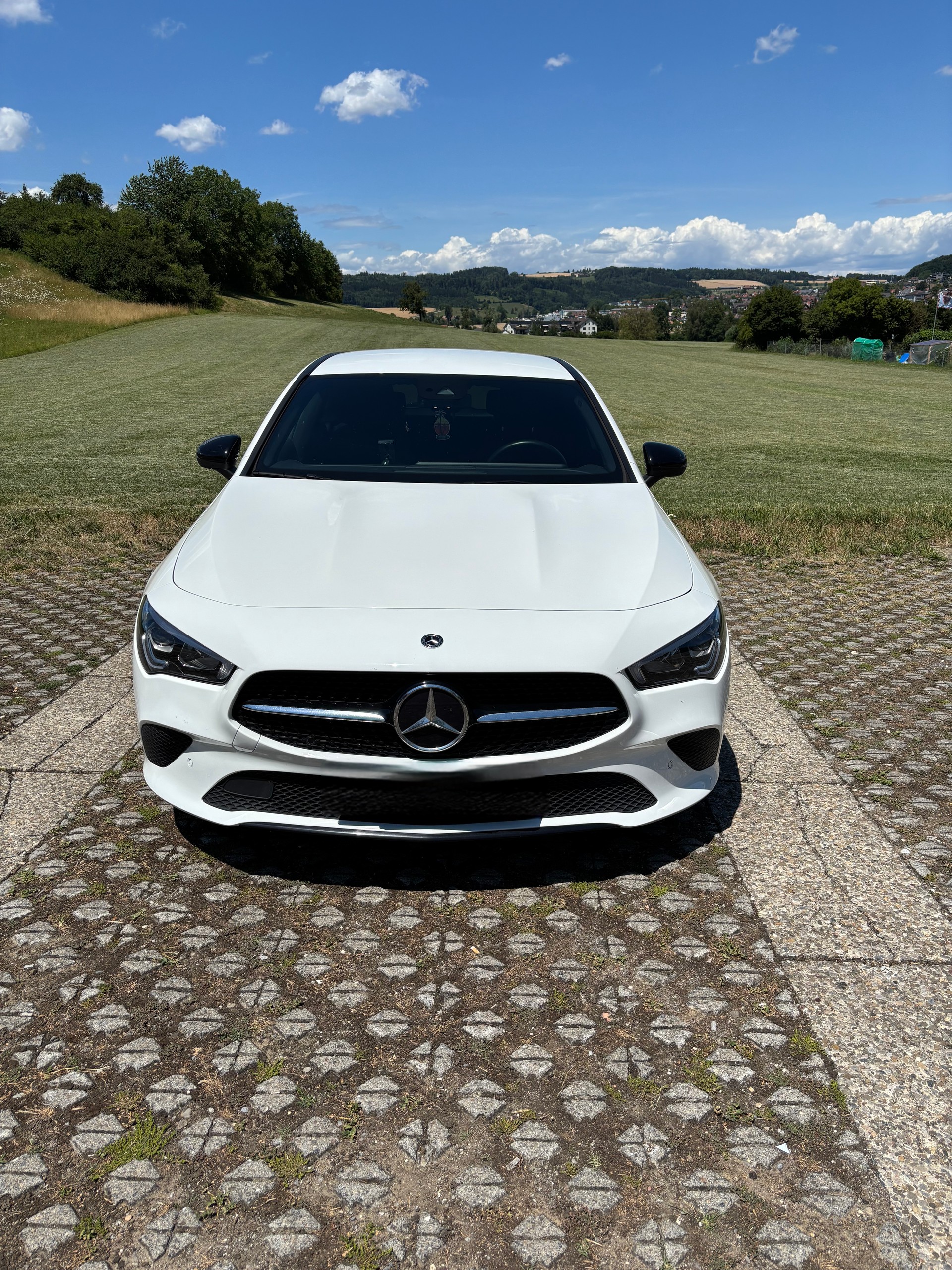 MERCEDES-BENZ CLA 180-image-0