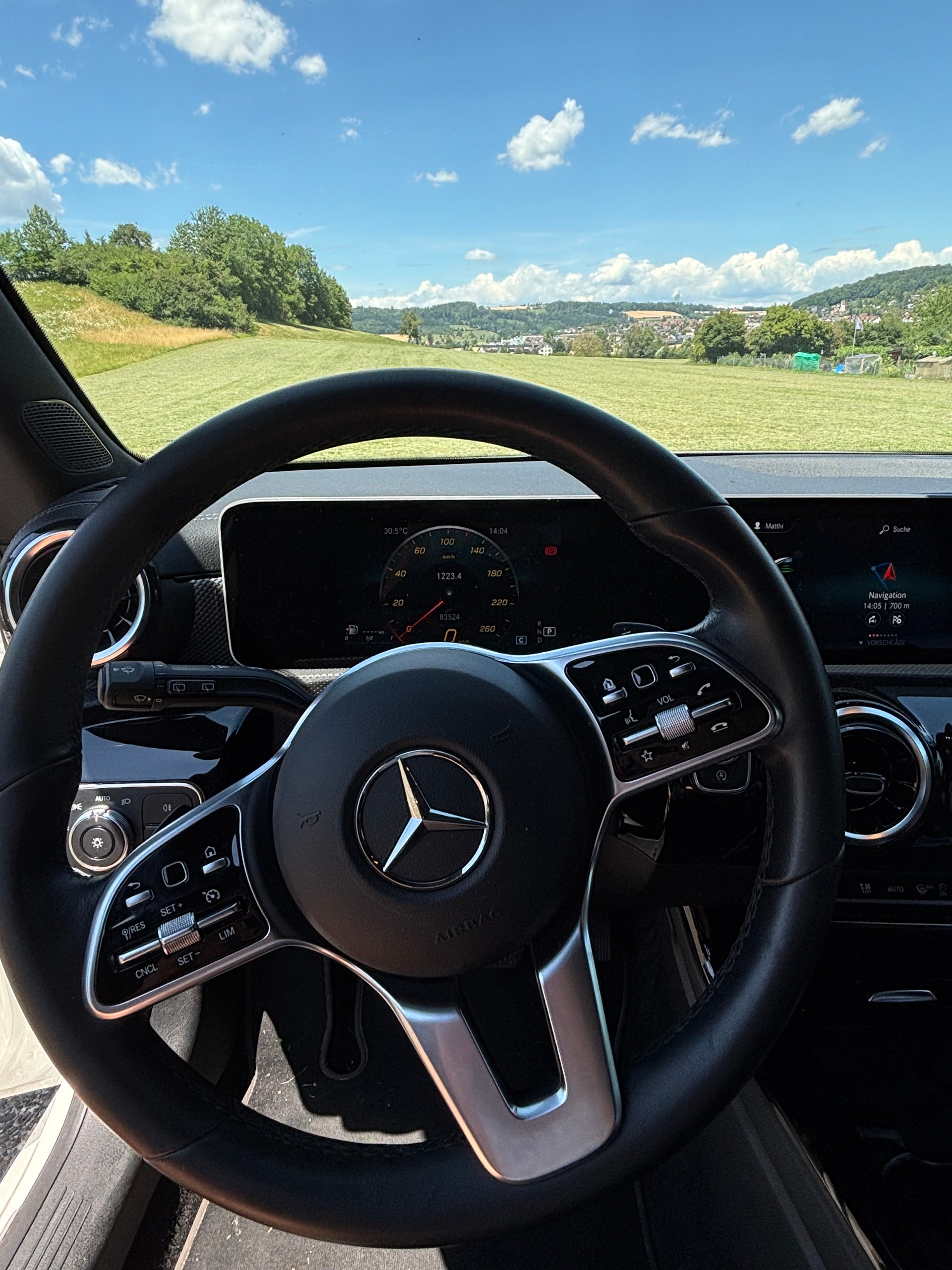 MERCEDES-BENZ CLA 180-image-5