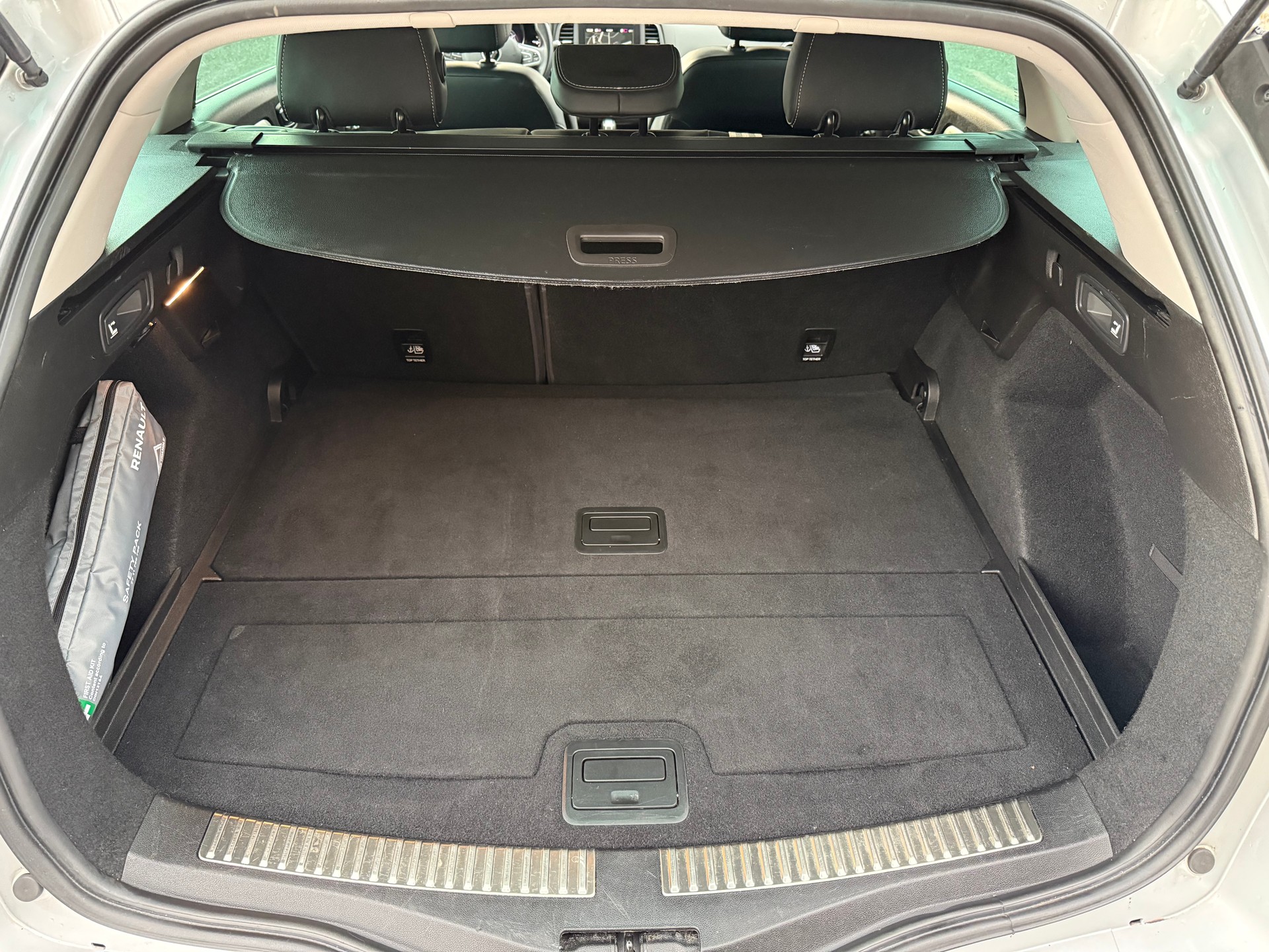 RENAULT Mégane Grandtour 1.3 16V Turbo GT Line EDC-image-12