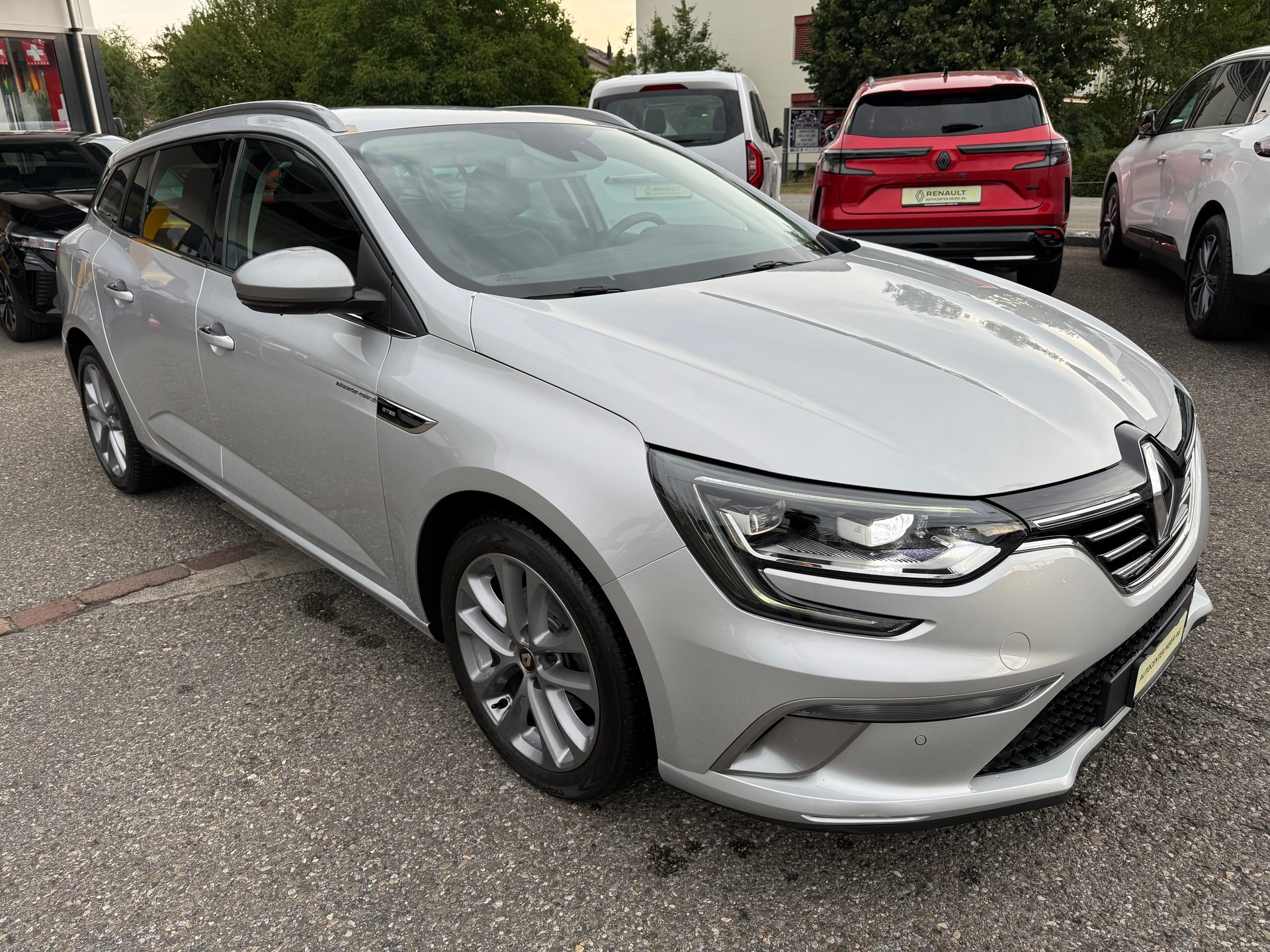RENAULT Mégane Grandtour 1.3 16V Turbo GT Line EDC-image-7