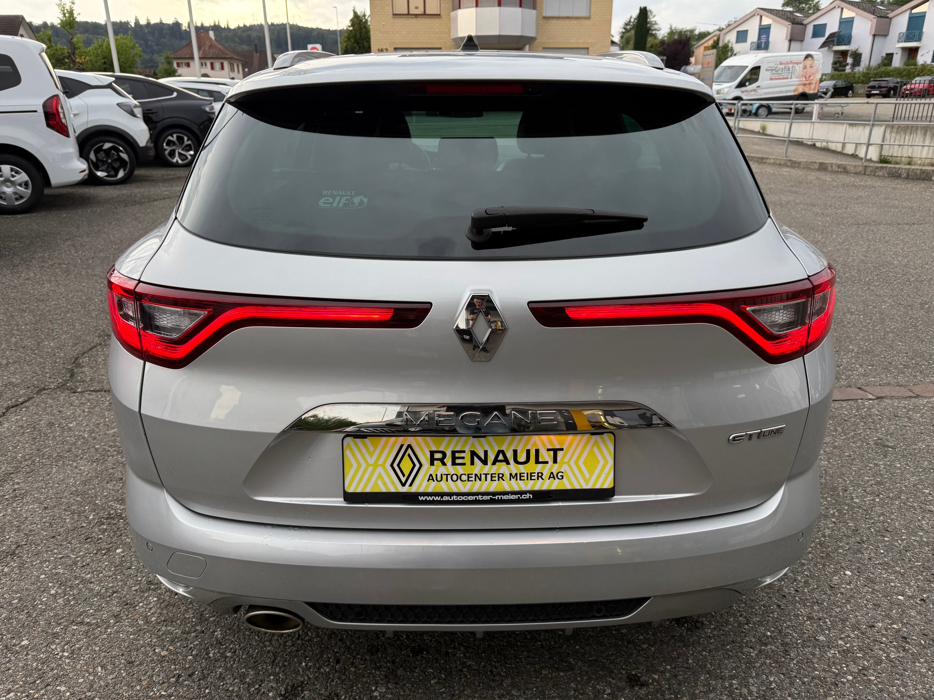 RENAULT Mégane Grandtour 1.3 16V Turbo GT Line EDC-image-4