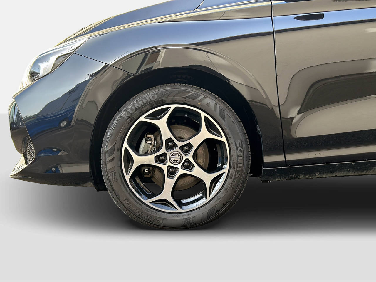 MG 3 1.5 Hybrid Luxury-image-1