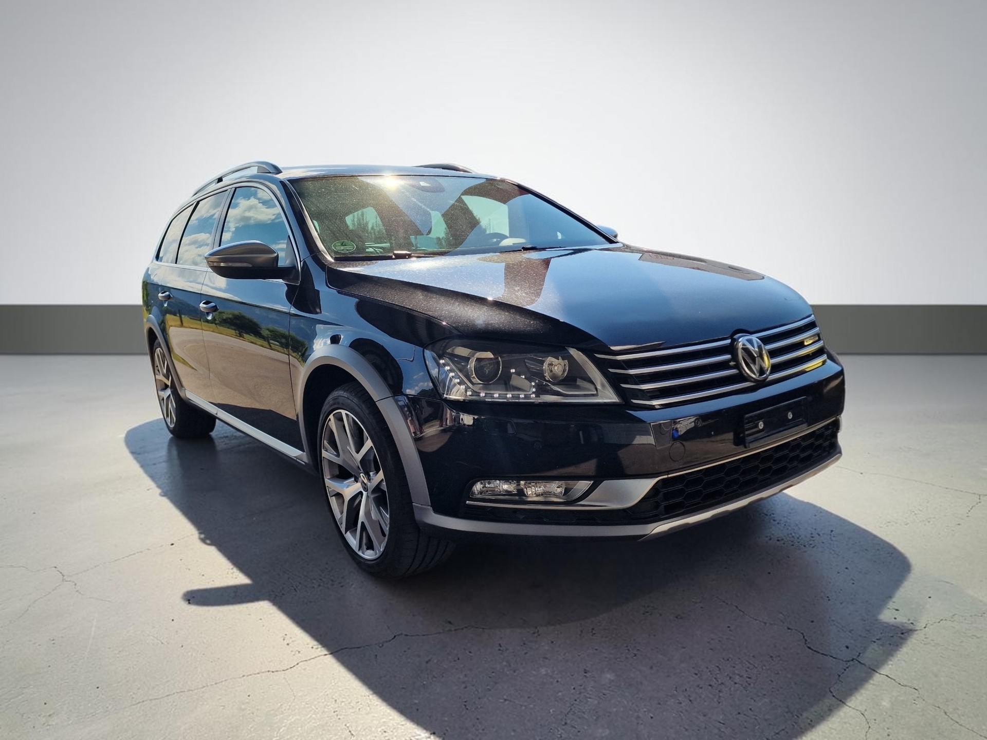 VW Passat Alltrack 2.0 TDI BMT 4Motion DSG 12Mt Gara 8xAlu-showroom-element-1