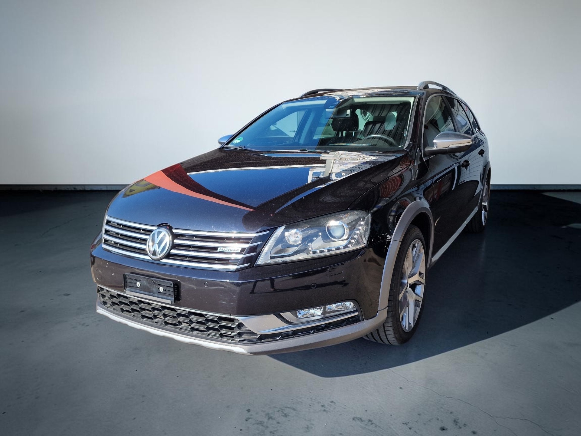 VW Passat Alltrack 2.0 TDI BMT 4Motion DSG 12Mt Gara 8xAlu-showroom-element-3