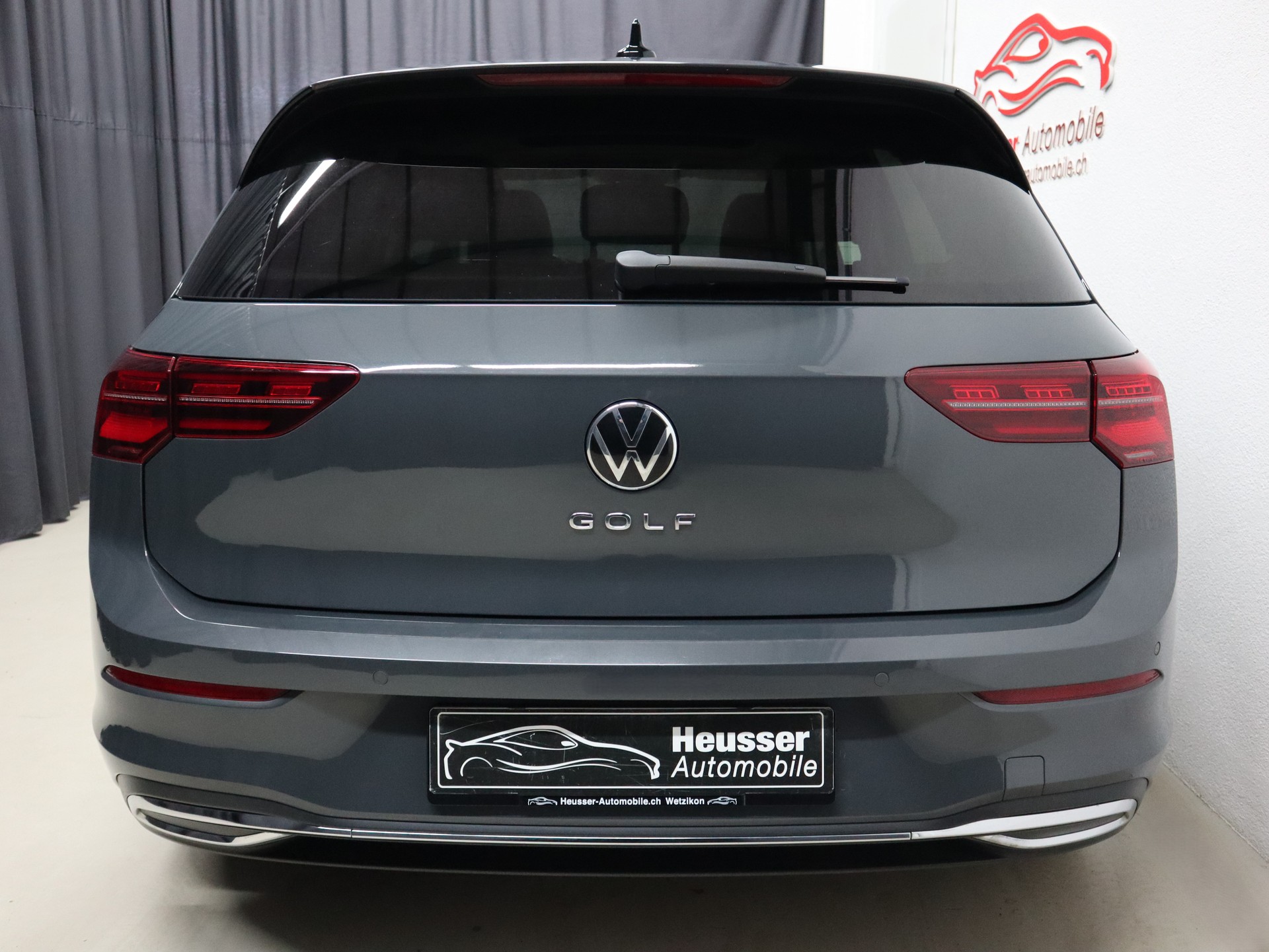VW Golf 2.0 TDI Life DSG - Panorama - IQ Light - Navi - Head-Up - AHK - Kamera - 150 PS-image-5