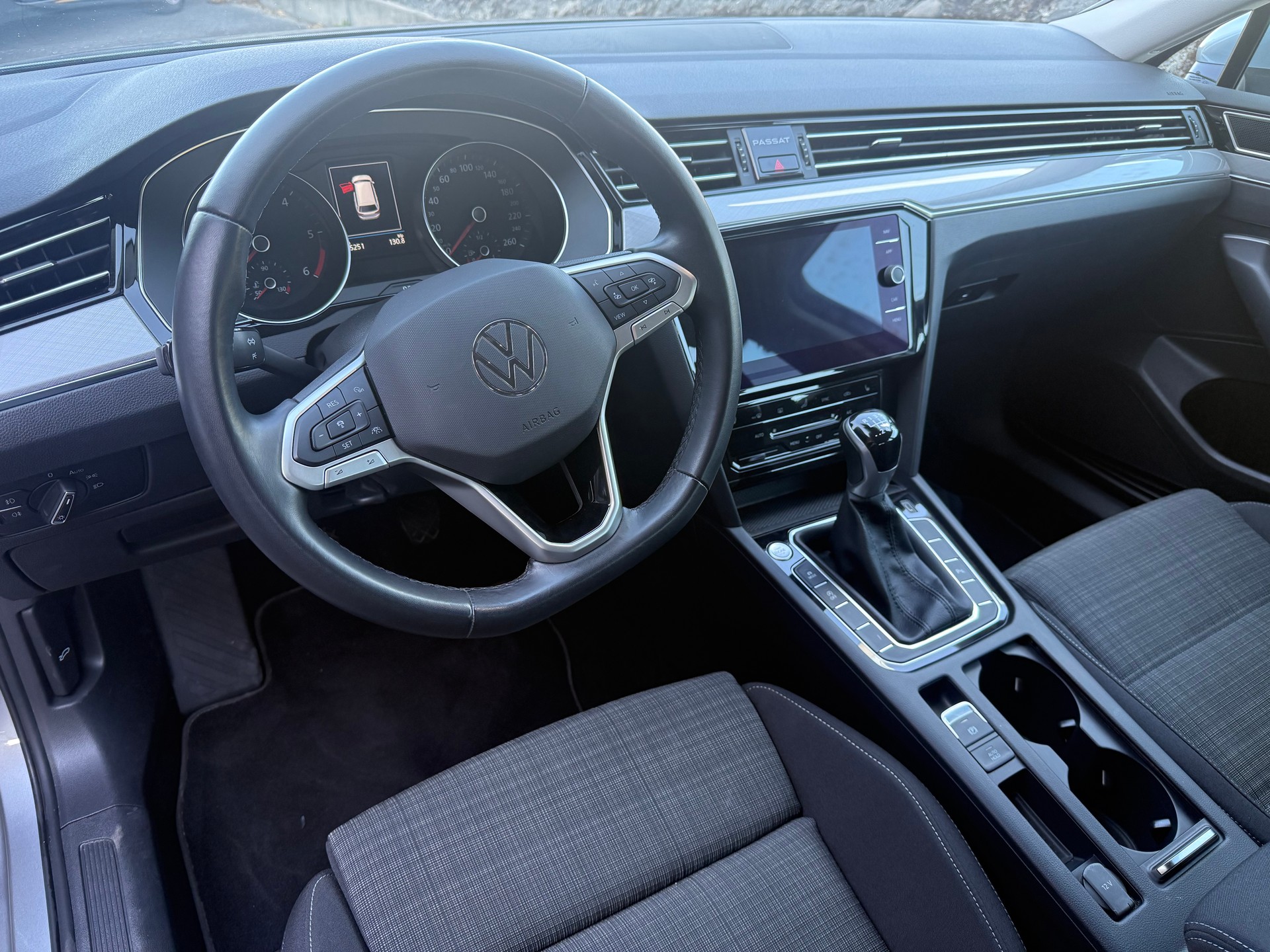 VW Passat 2.0 TDI BMT Business-image-2