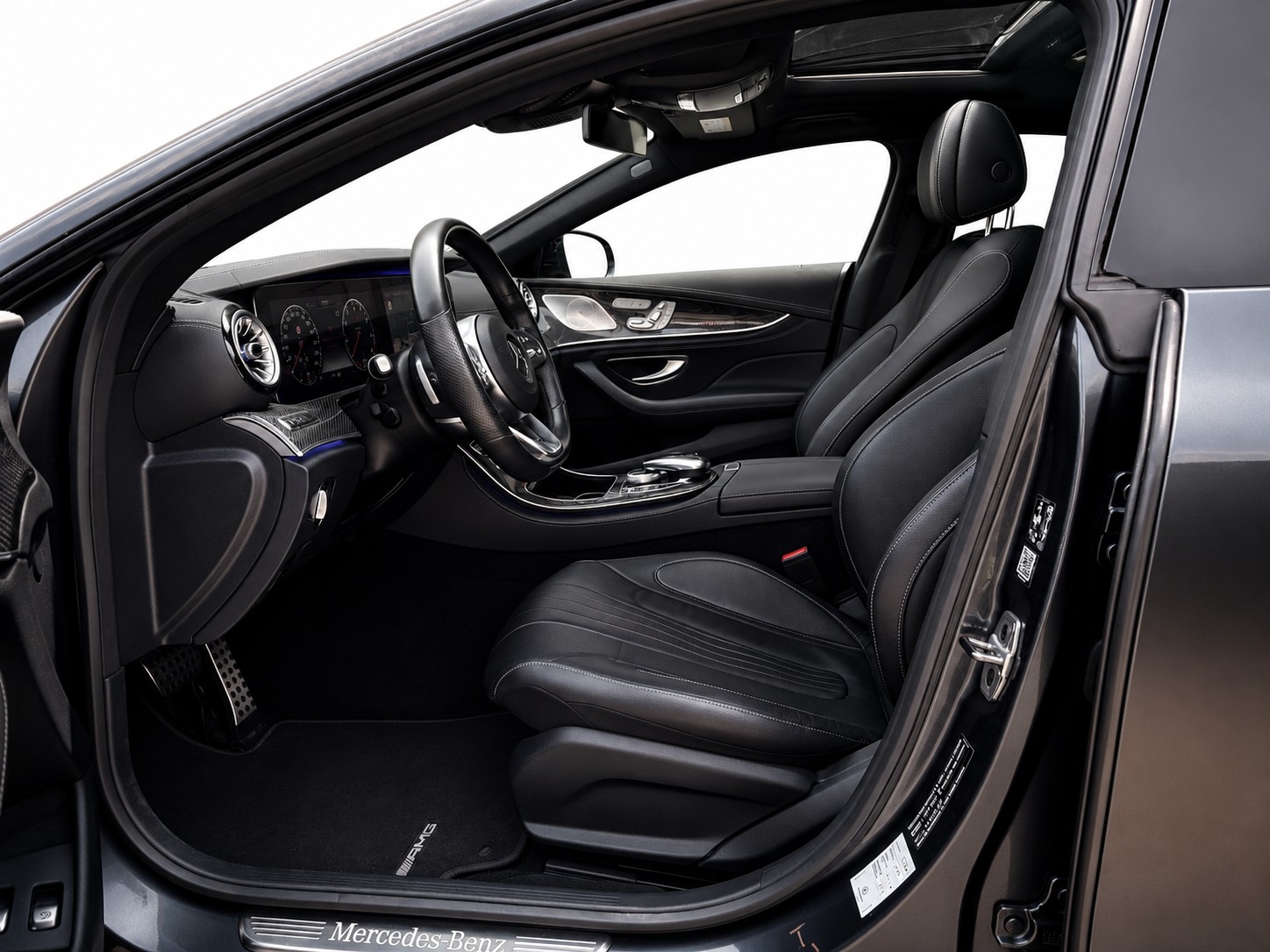 MERCEDES-BENZ CLS 450 AMG Line 4matic * CH FAHRZEUG *-image-6