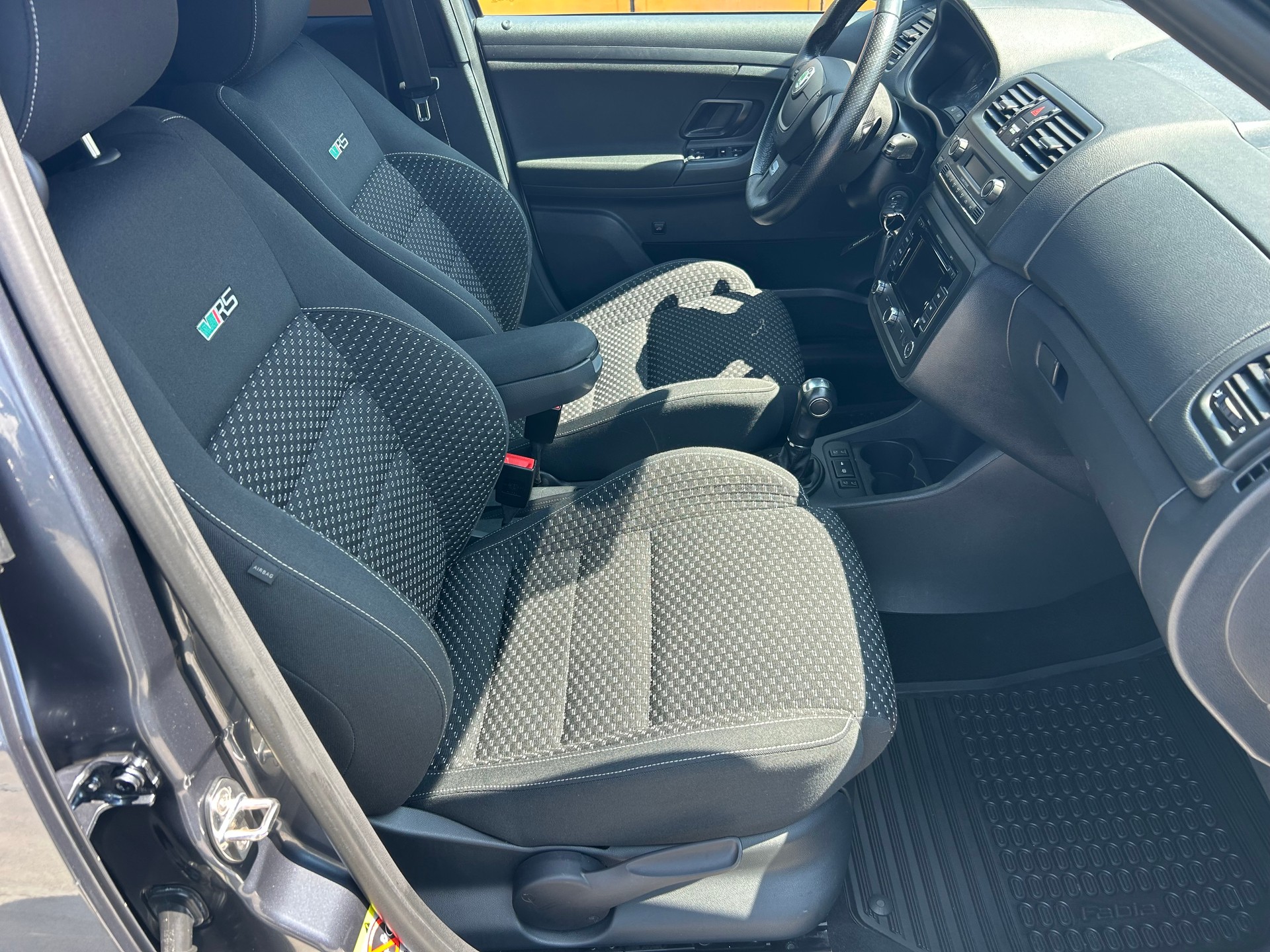 SKODA Fabia 1.4 TSI RS DSG-image-6