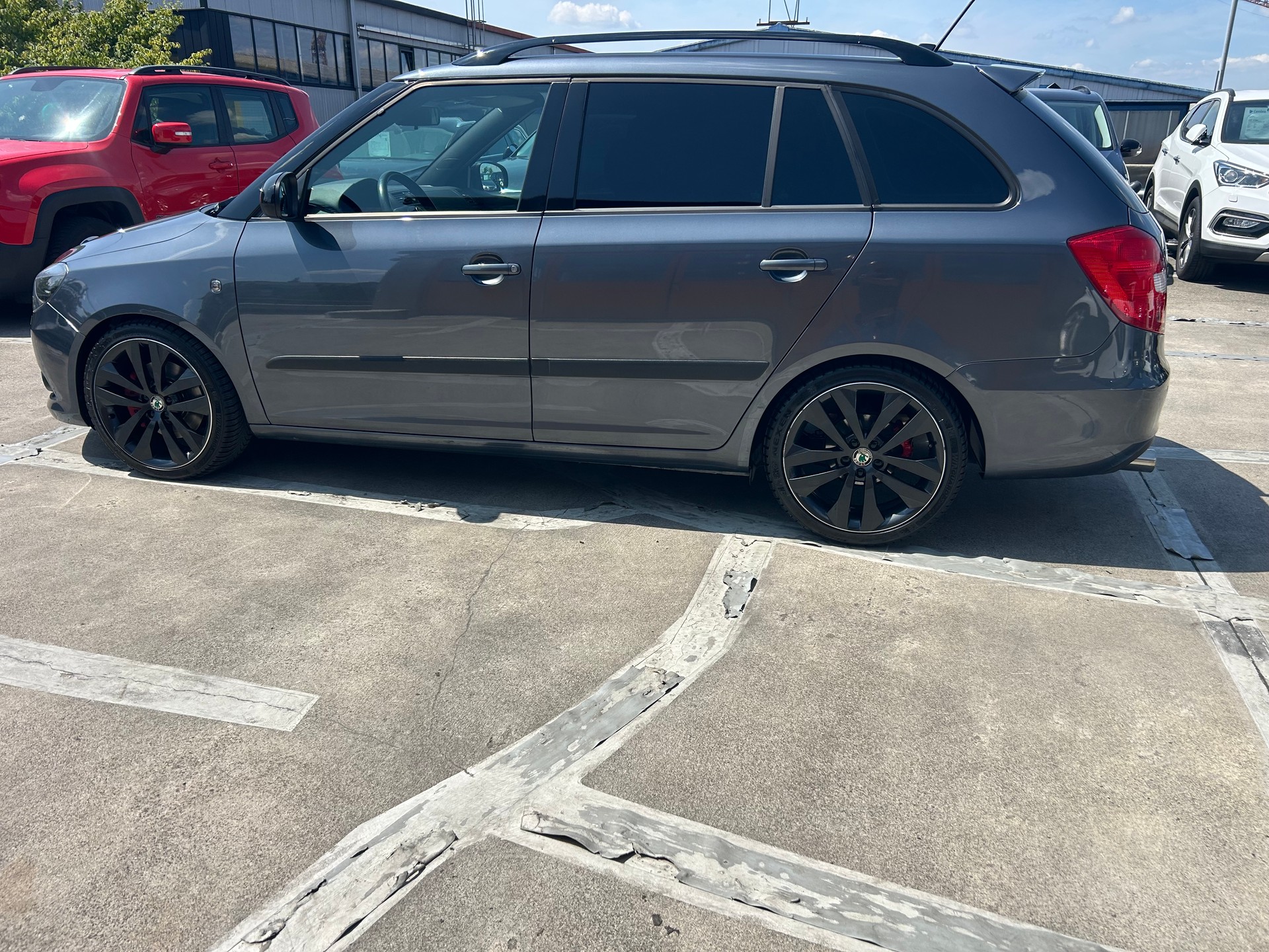 SKODA Fabia 1.4 TSI RS DSG-image-1