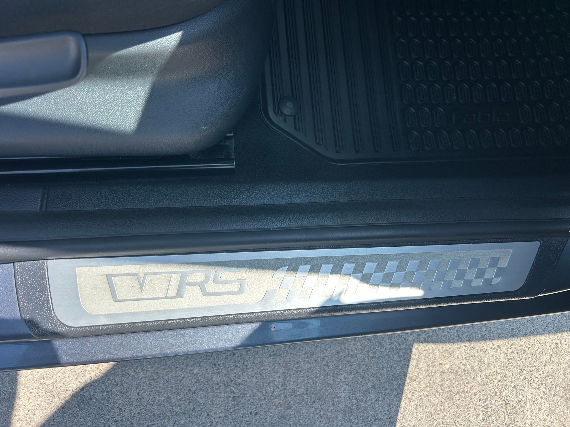 SKODA Fabia 1.4 TSI RS DSG-image-9