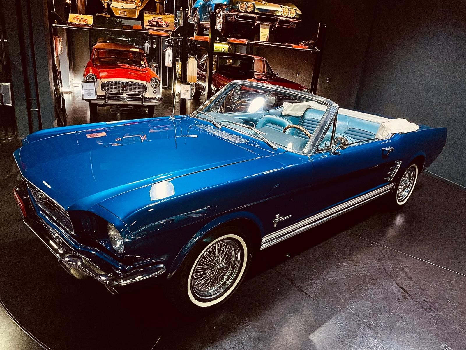 FORD Mustang Cabriolet SIX-image-1