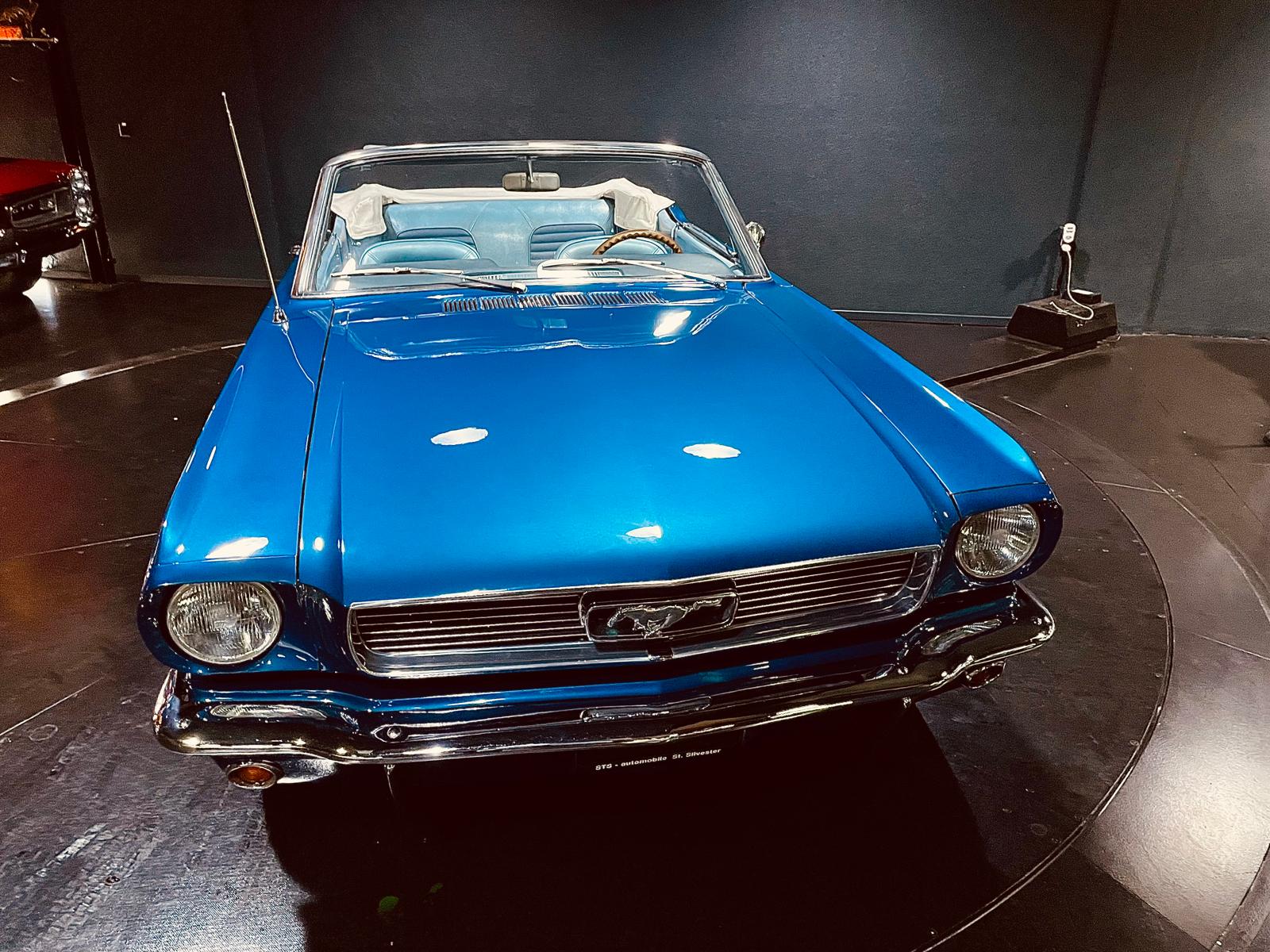 FORD Mustang Cabriolet SIX-image-3