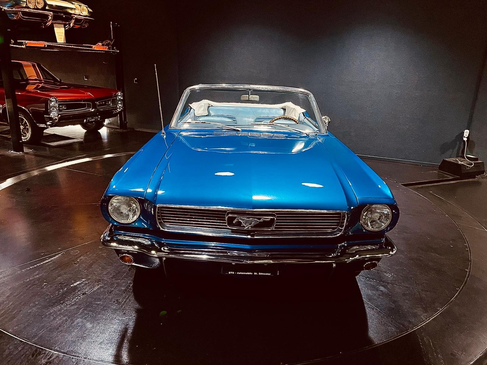 FORD Mustang Cabriolet SIX-image-4