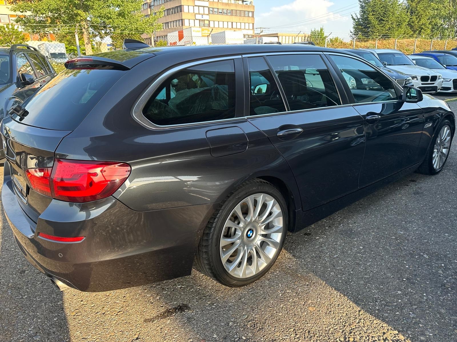 BMW 535i xDrive Touring Steptronic-image-12