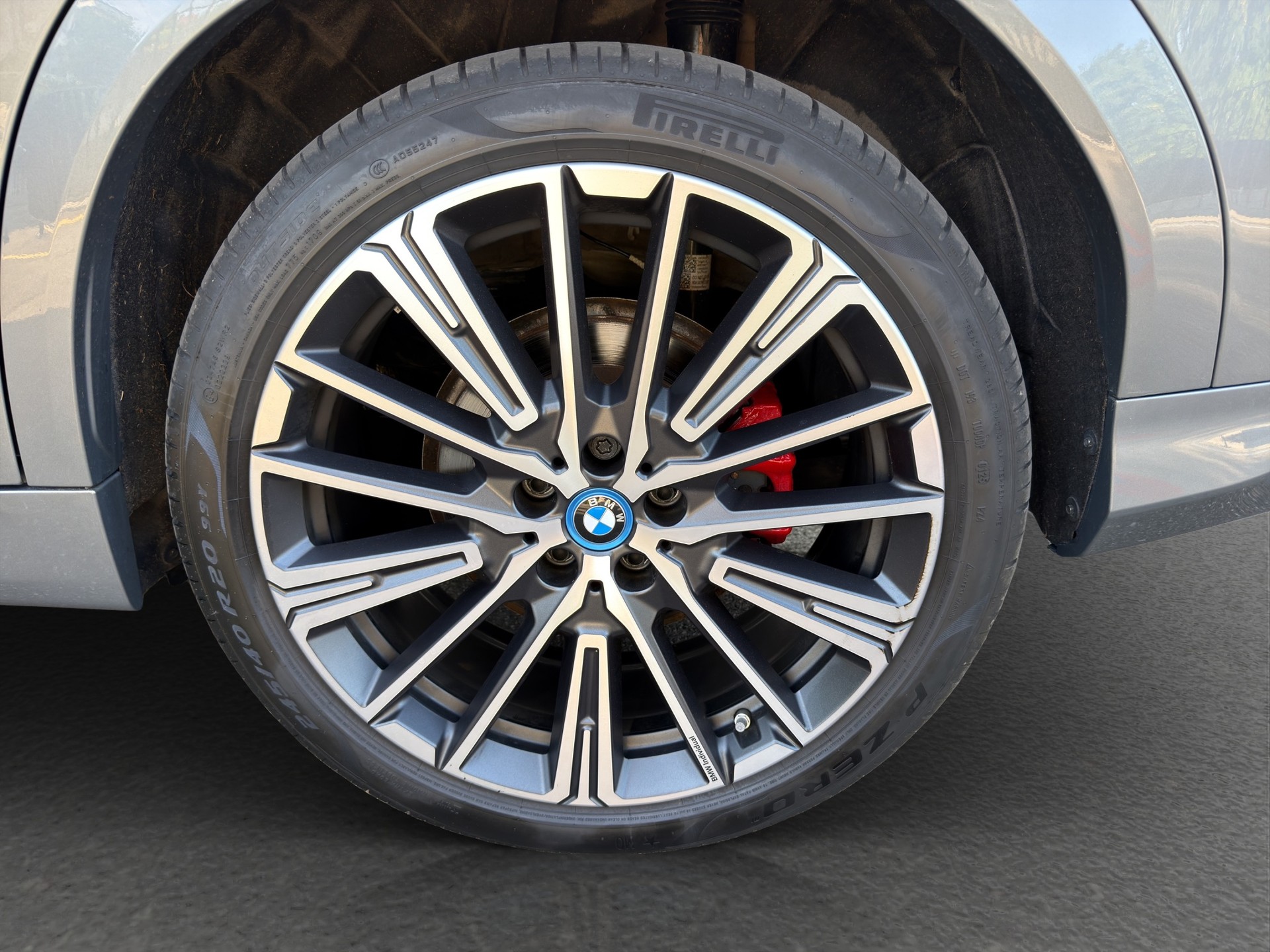 BMW iX2 xDrive 30 M Sport Pro-image-12