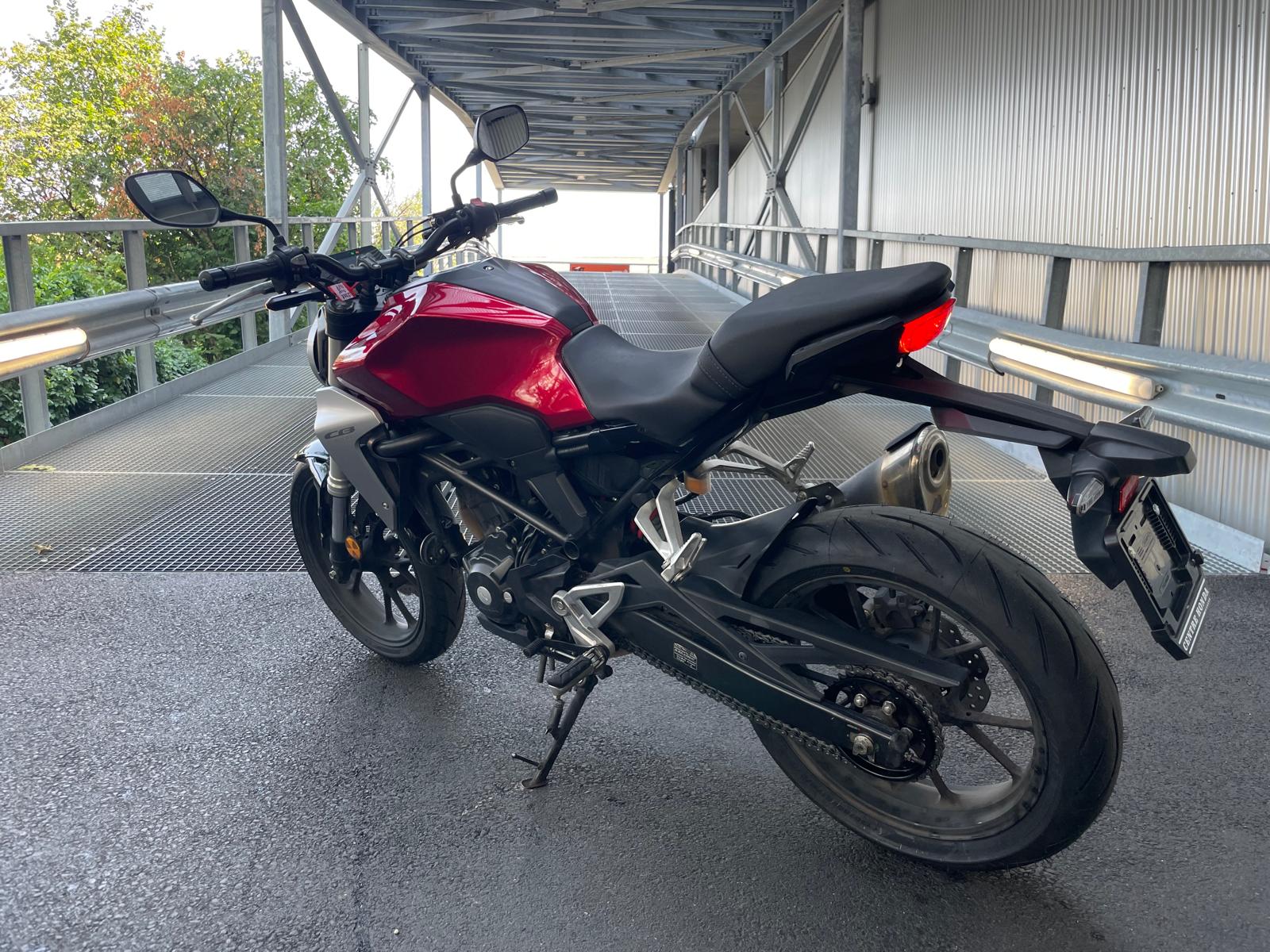 HONDA CB 300 R-showroom-element-2
