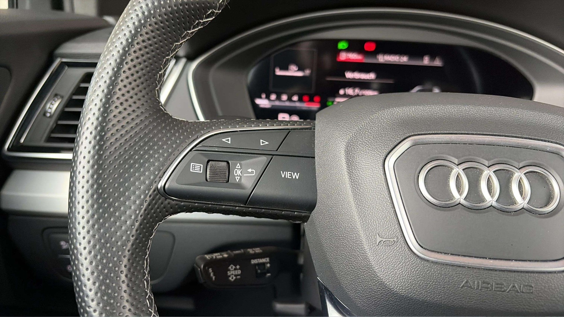 AUDI Q5 40 TDI S line quattro S-tronic mit Panoramadach & 5J Werksgarantie oder bis 100000km-image-23