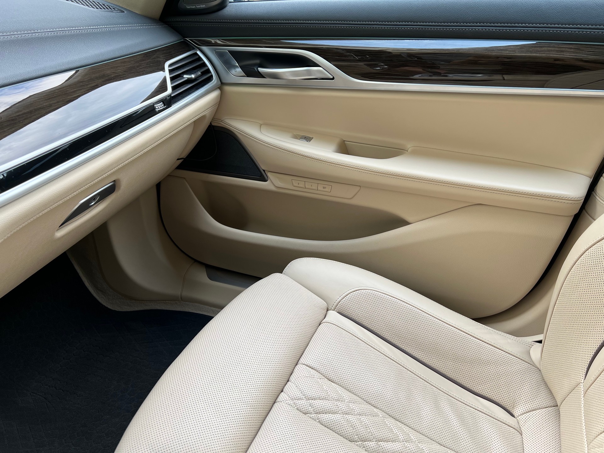 BMW 730d xDrive Steptronic-image-23